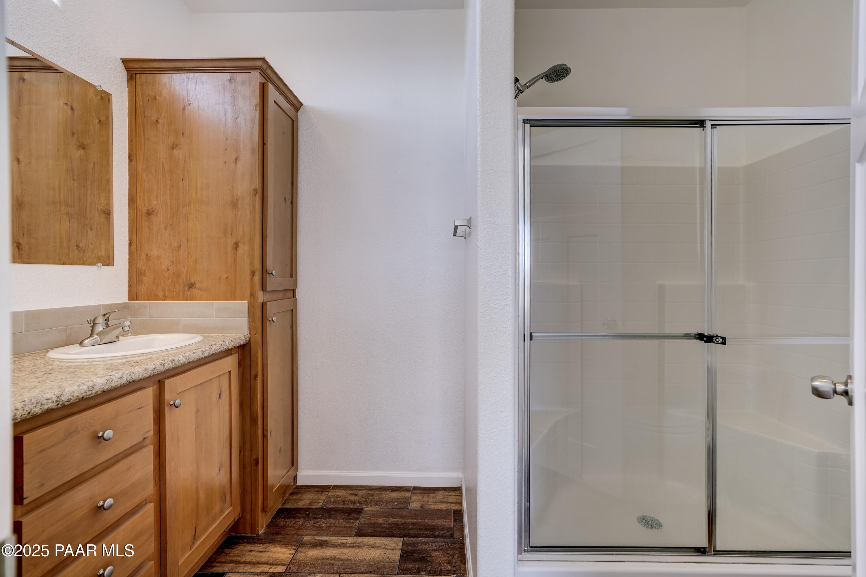 26600 North Feather Mountain Road Paulden, AZ 86334 - Photo 13 of 52 Primary Bathroom 2