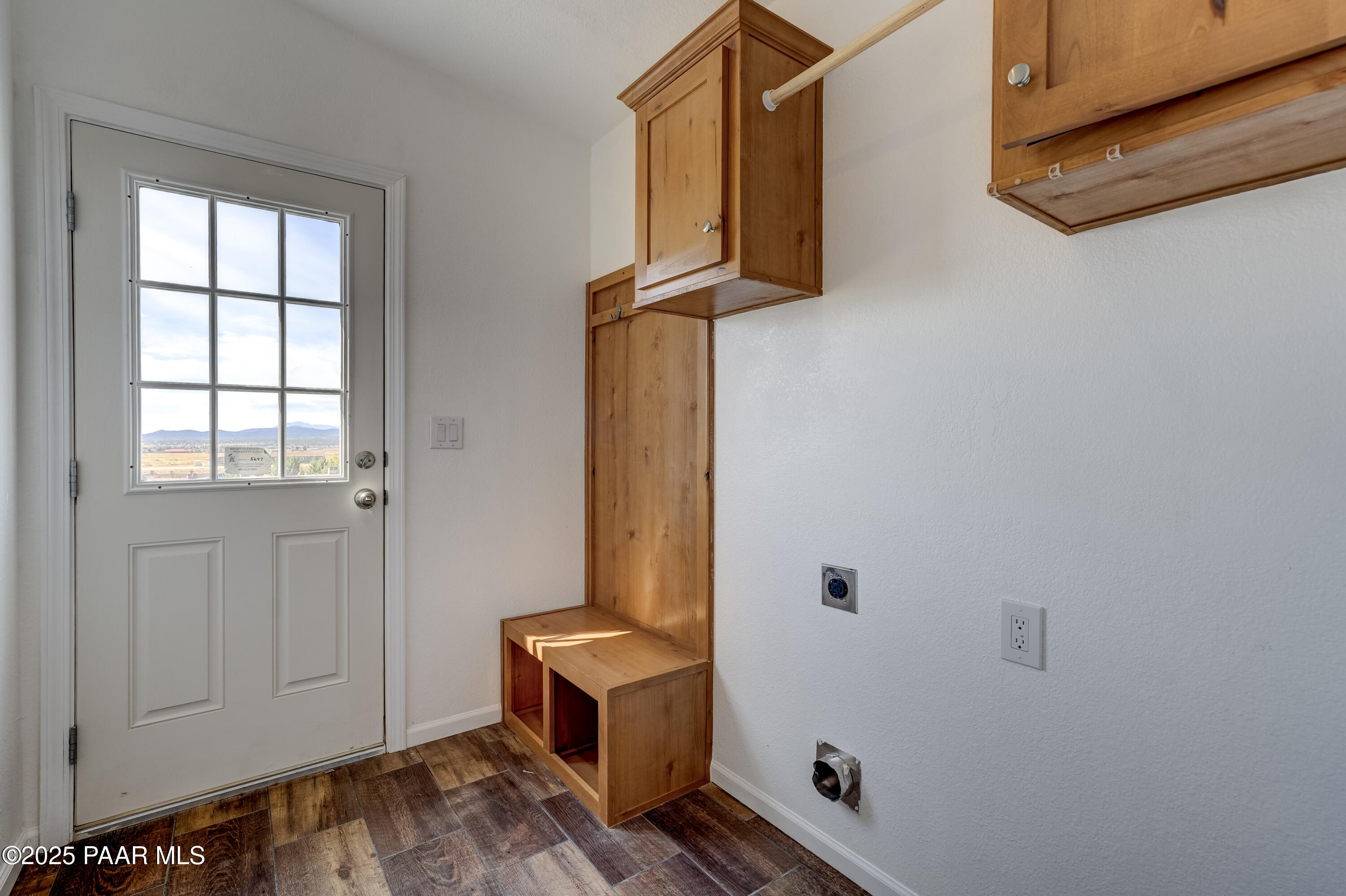 26600 North Feather Mountain Road Paulden, AZ 86334 - Photo 17 of 52 Laundry Room 1