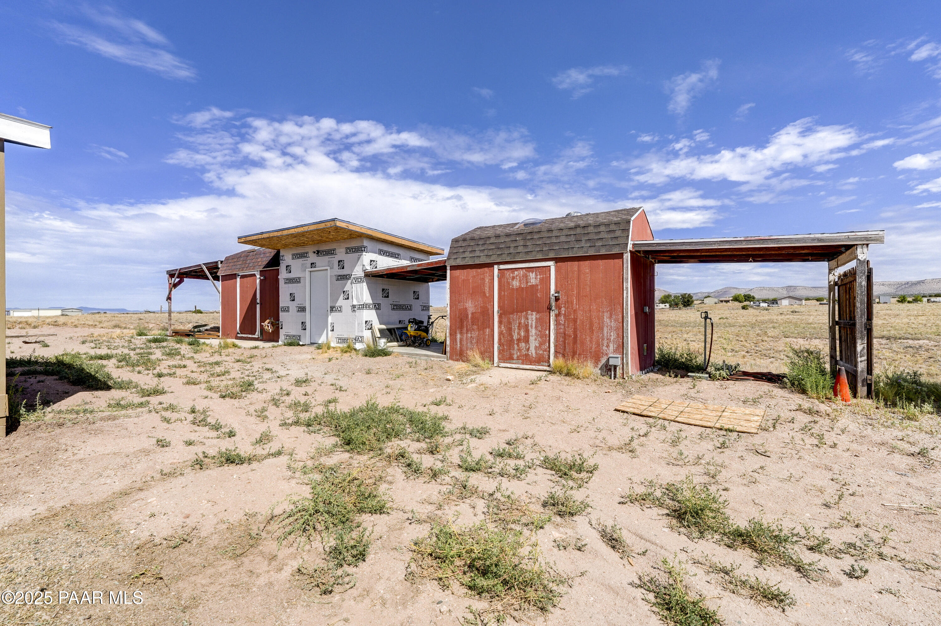 26600 North Feather Mountain Road Paulden, AZ 86334 - Photo 41 of 52 Storage 1