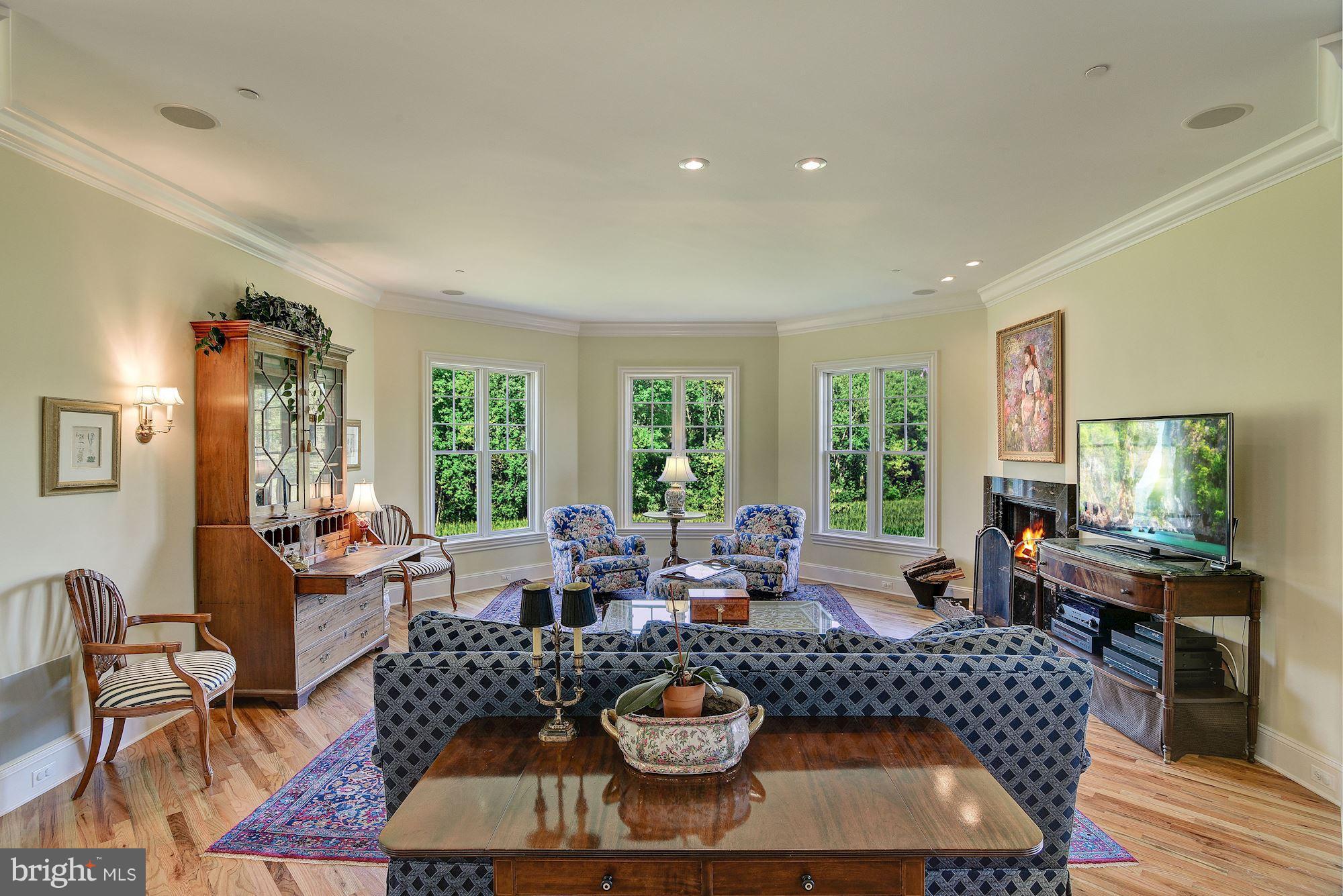 14301 Frederick Road Cooksville, MD 21723 - Photo 4 of 30 Living Room