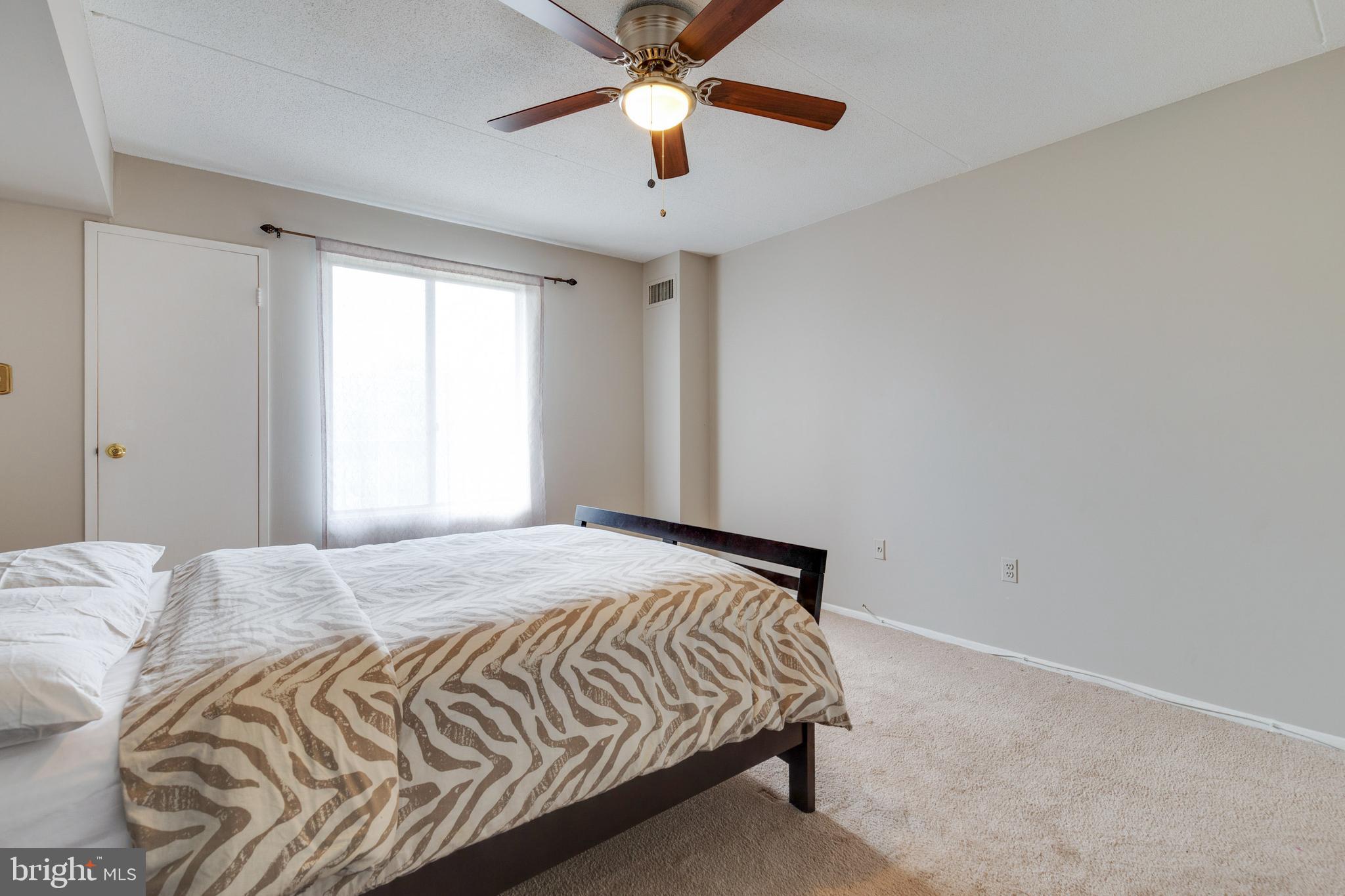 6300 Stevenson Avenue, Unit 907 Alexandria, VA 22304 - Photo 18 of 33