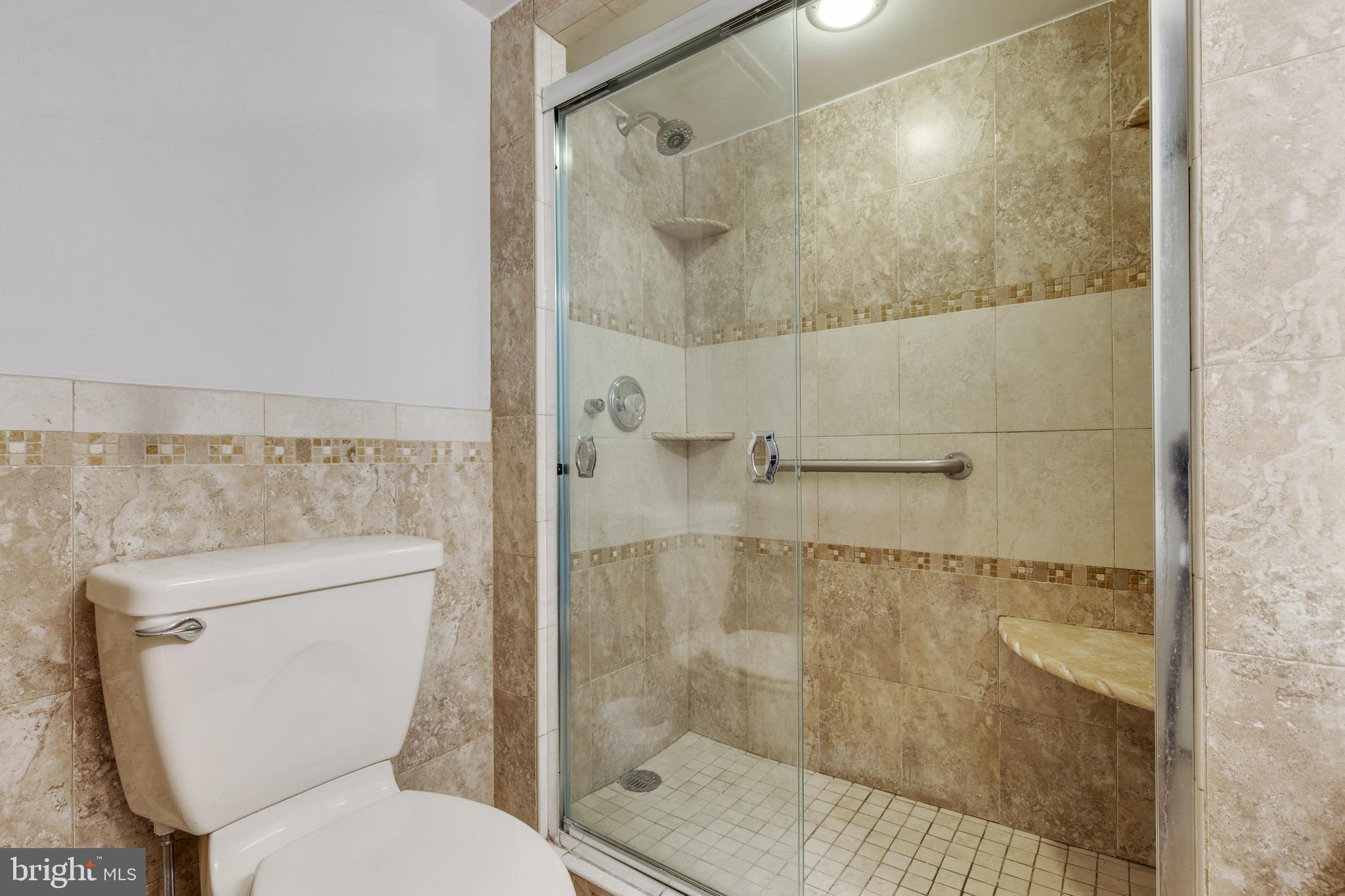 6300 Stevenson Avenue, Unit 907 Alexandria, VA 22304 - Photo 20 of 33