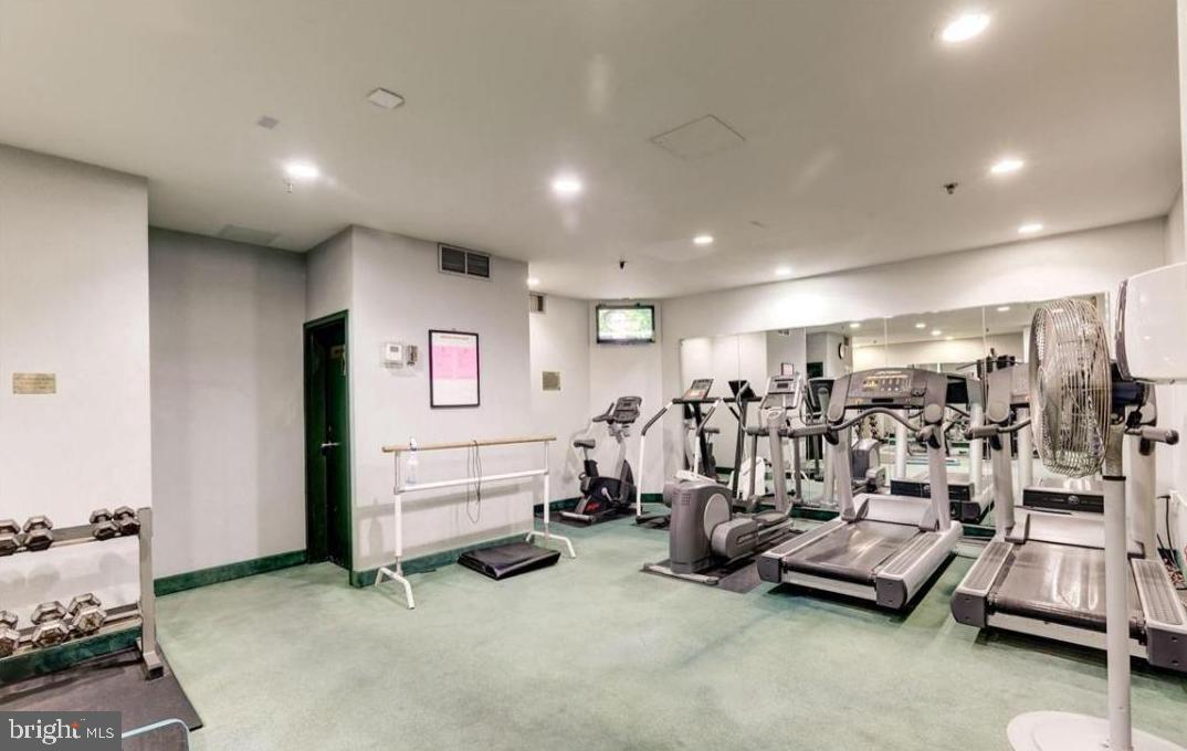 6300 Stevenson Avenue, Unit 907 Alexandria, VA 22304 - Photo 31 of 33