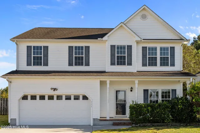 $1,950 | 111 Amberwine Circle, Richlands, NC 28574