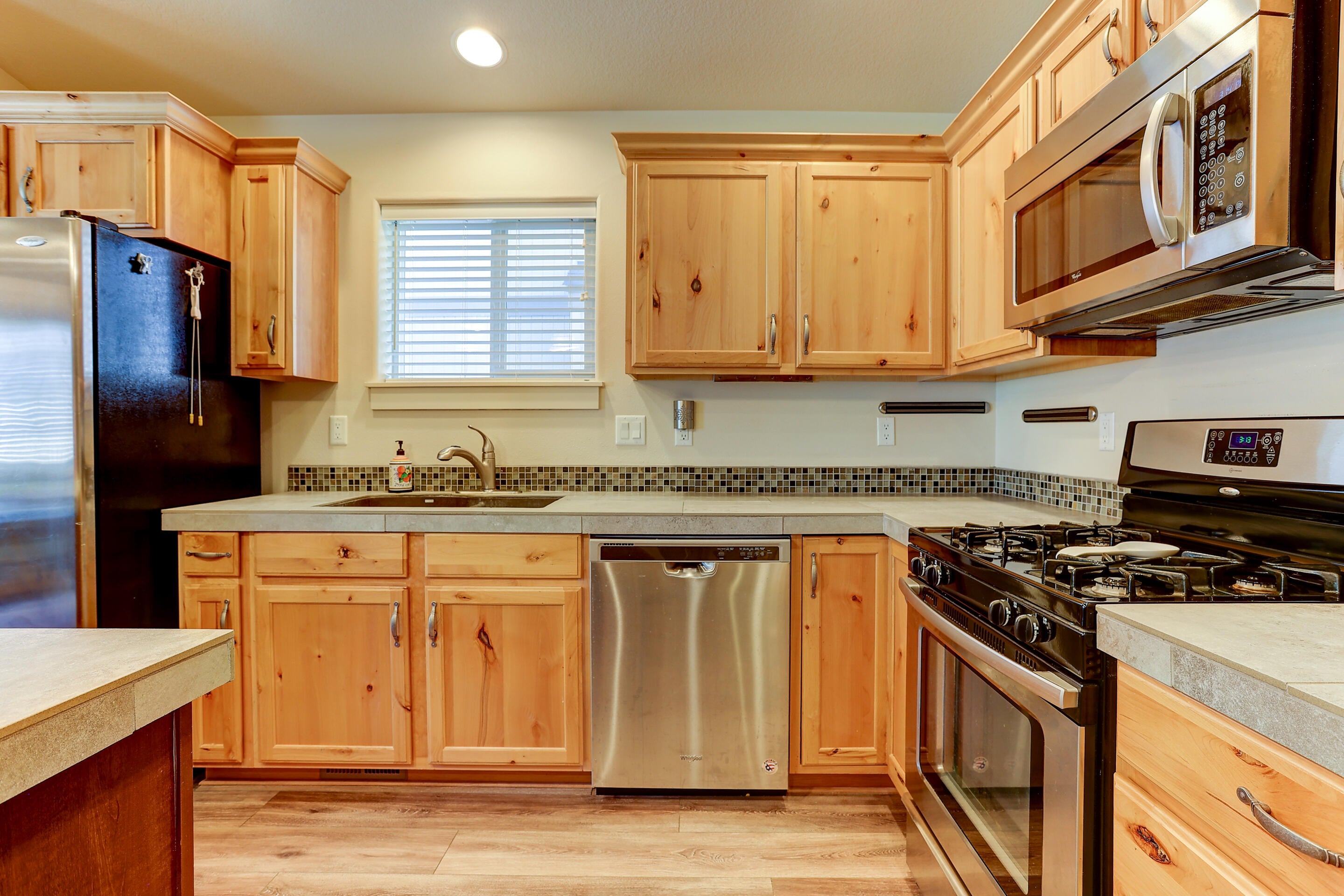 62014 Dantili Road Bend, OR 97701 - Photo 10 of 24 62014 Dantili Road-12