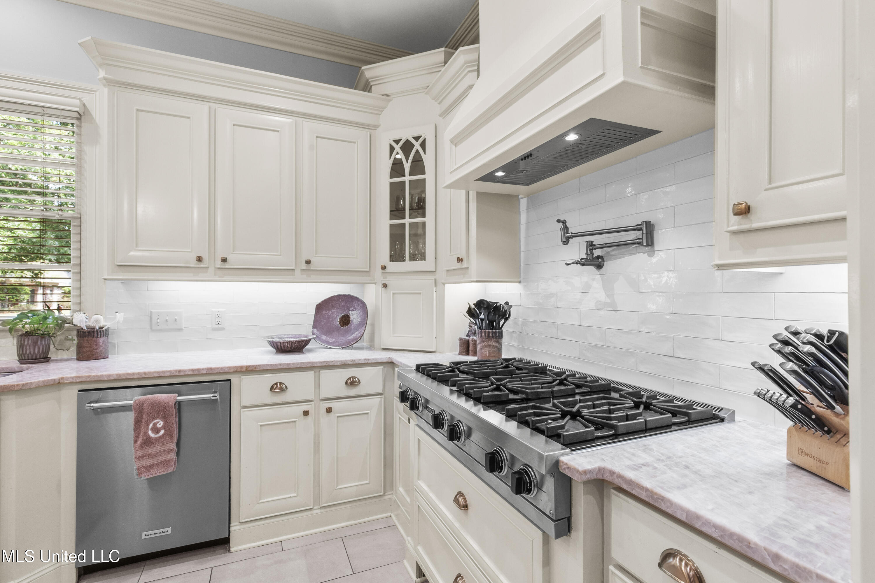 722 Arlington Court Madison, MS 39110 - Photo 15 of 54 722 Arlington Ct-29