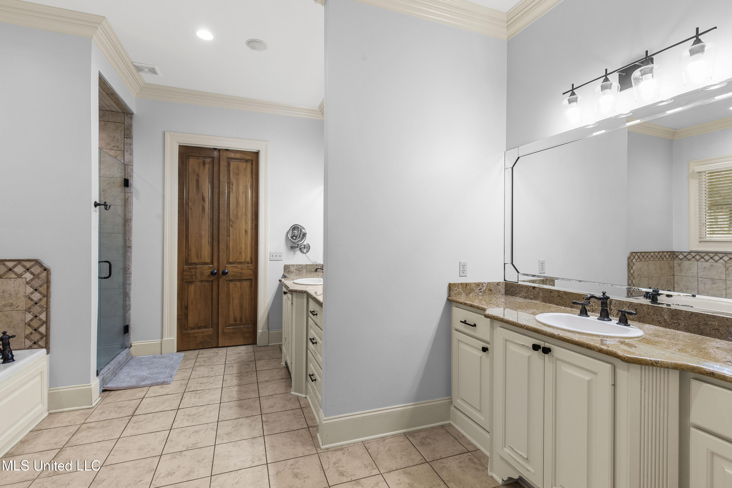 722 Arlington Court Madison, MS 39110 - Photo 22 of 54 722 Arlington Ct-45