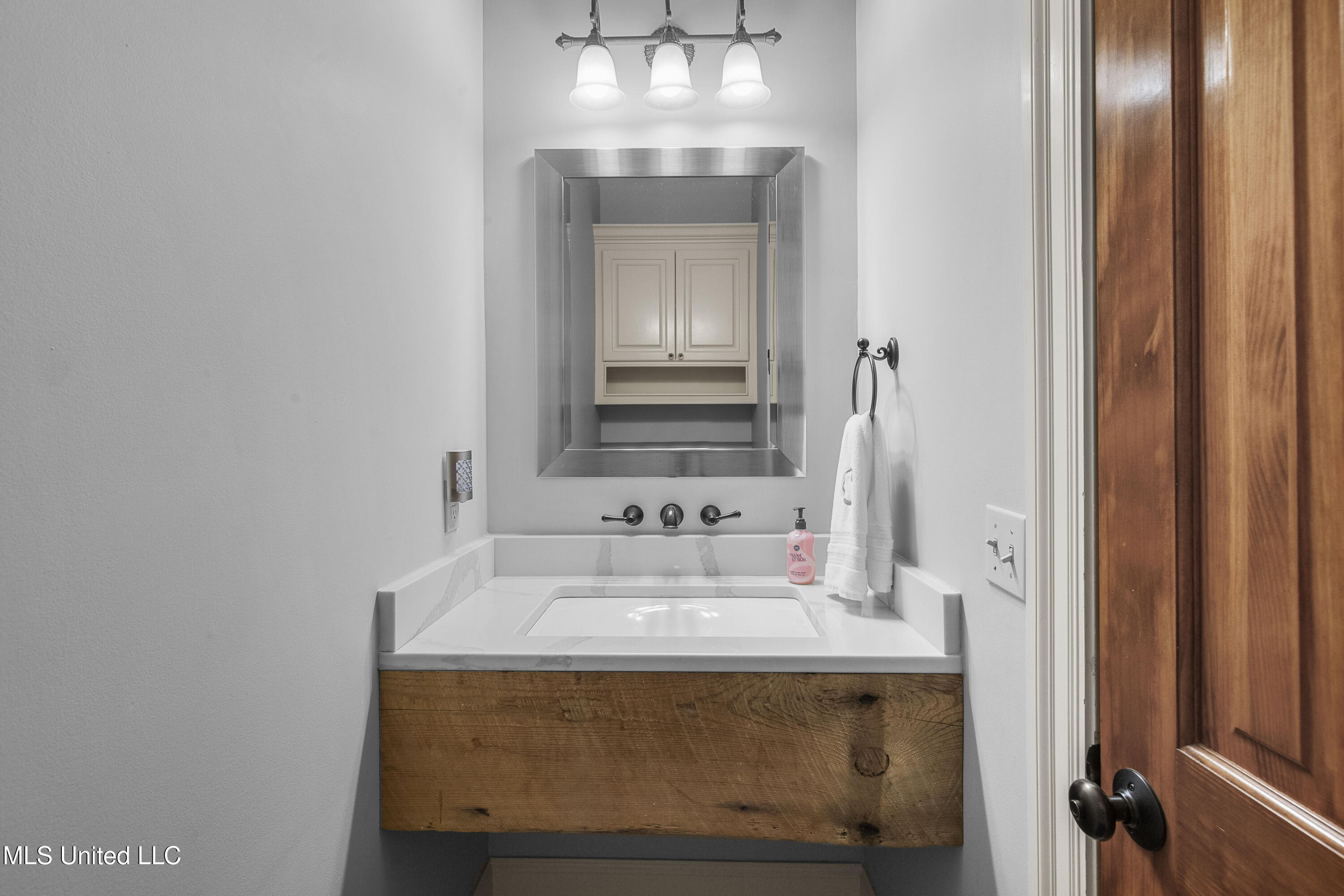 722 Arlington Court Madison, MS 39110 - Photo 32 of 54 722 Arlington Ct-41