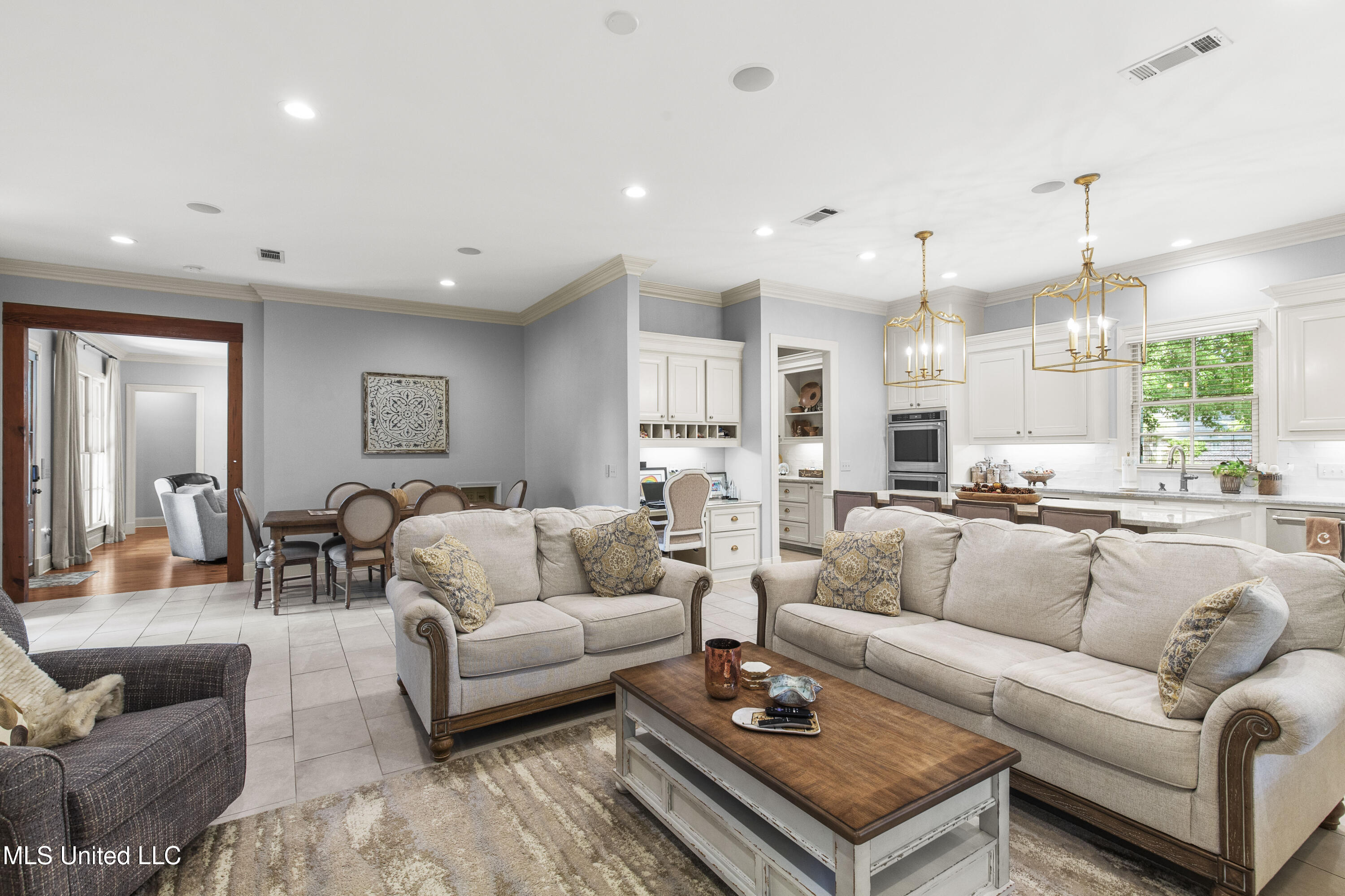 722 Arlington Court Madison, MS 39110 - Photo 10 of 54 722 Arlington Ct-35