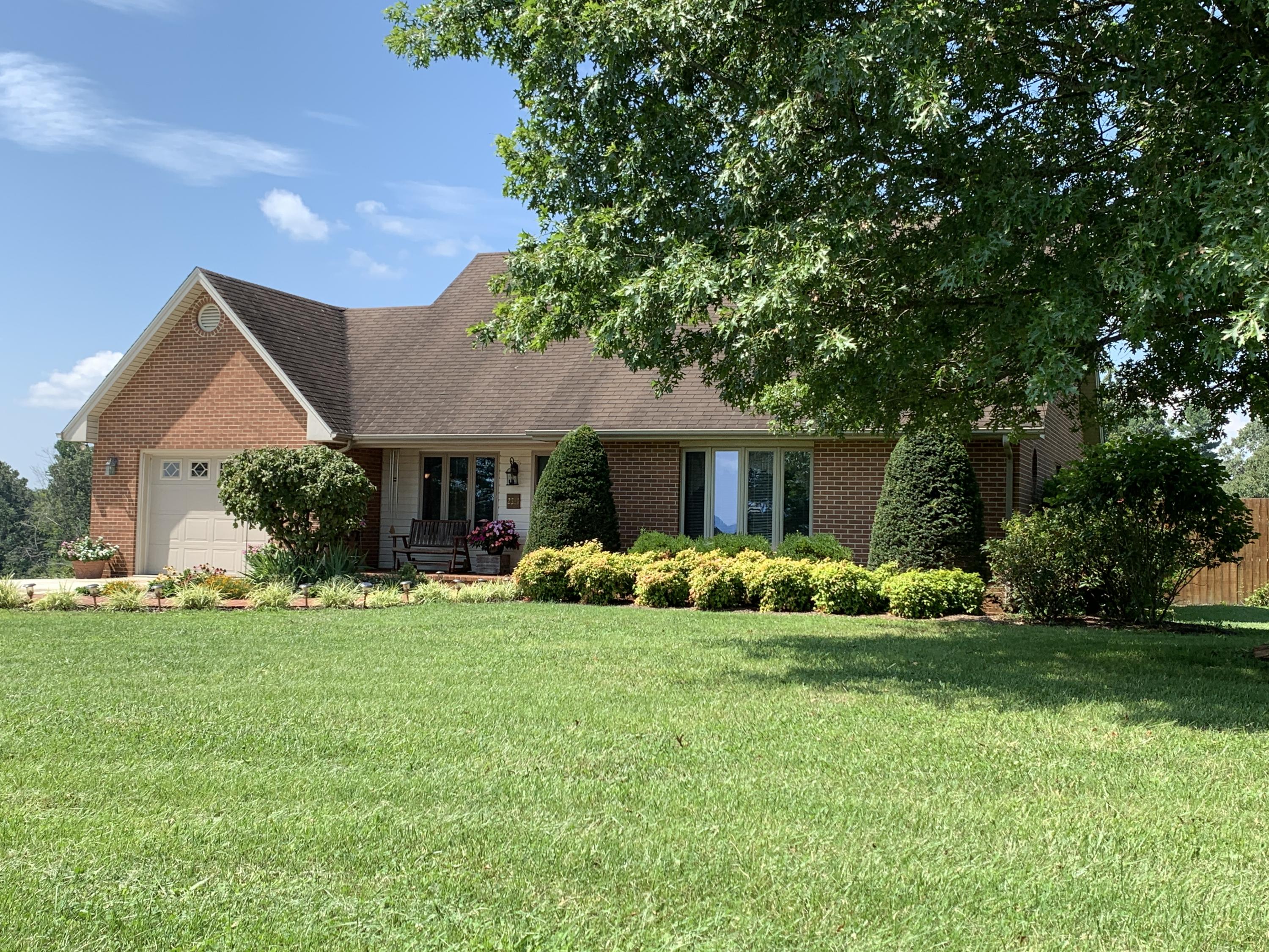 2335 Alean Road Wirtz, VA 24184 - Photo 2 of 101 1b Front of Main House