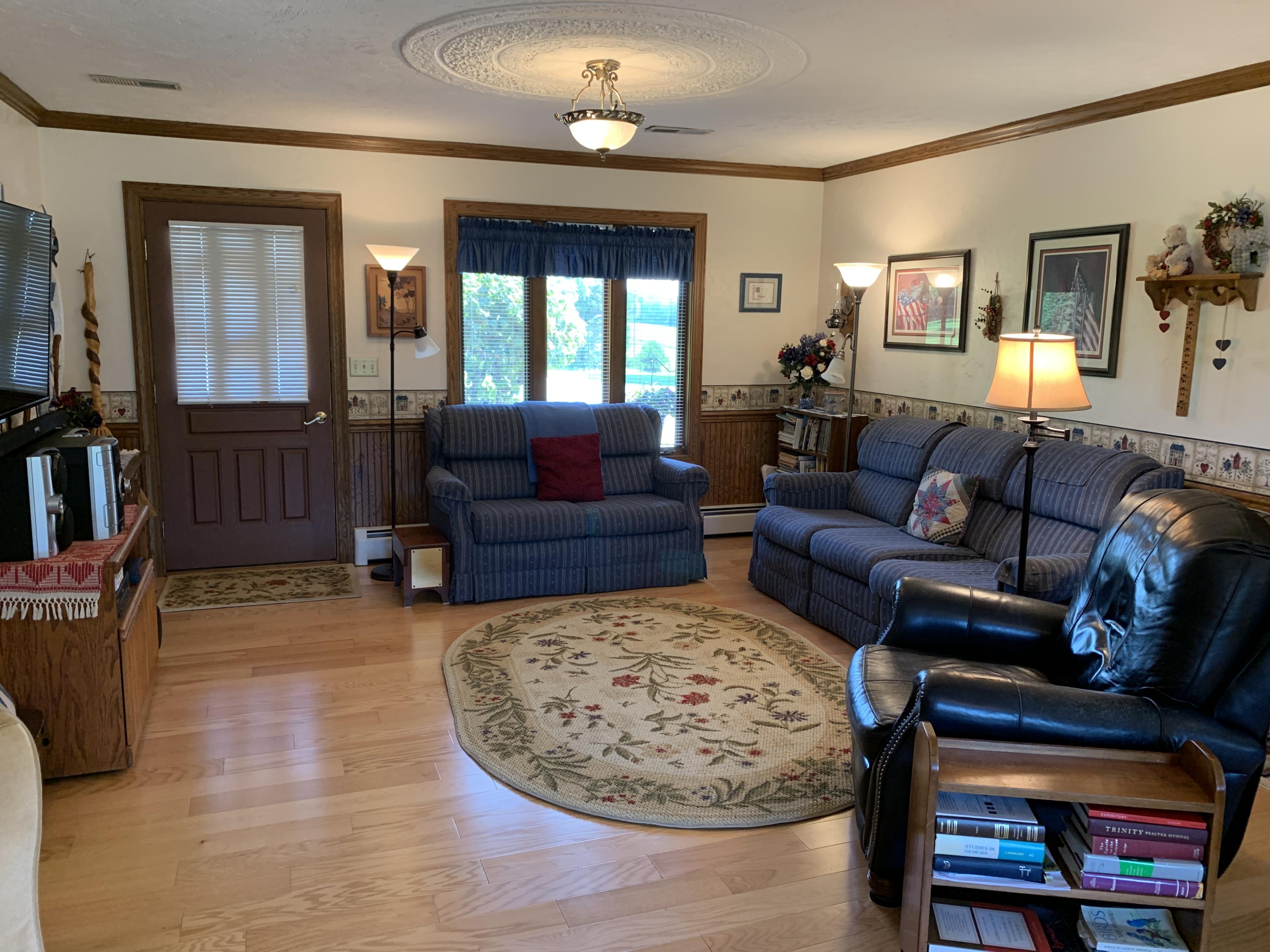 2335 Alean Road Wirtz, VA 24184 - Photo 3 of 101 2 Family Room (7)