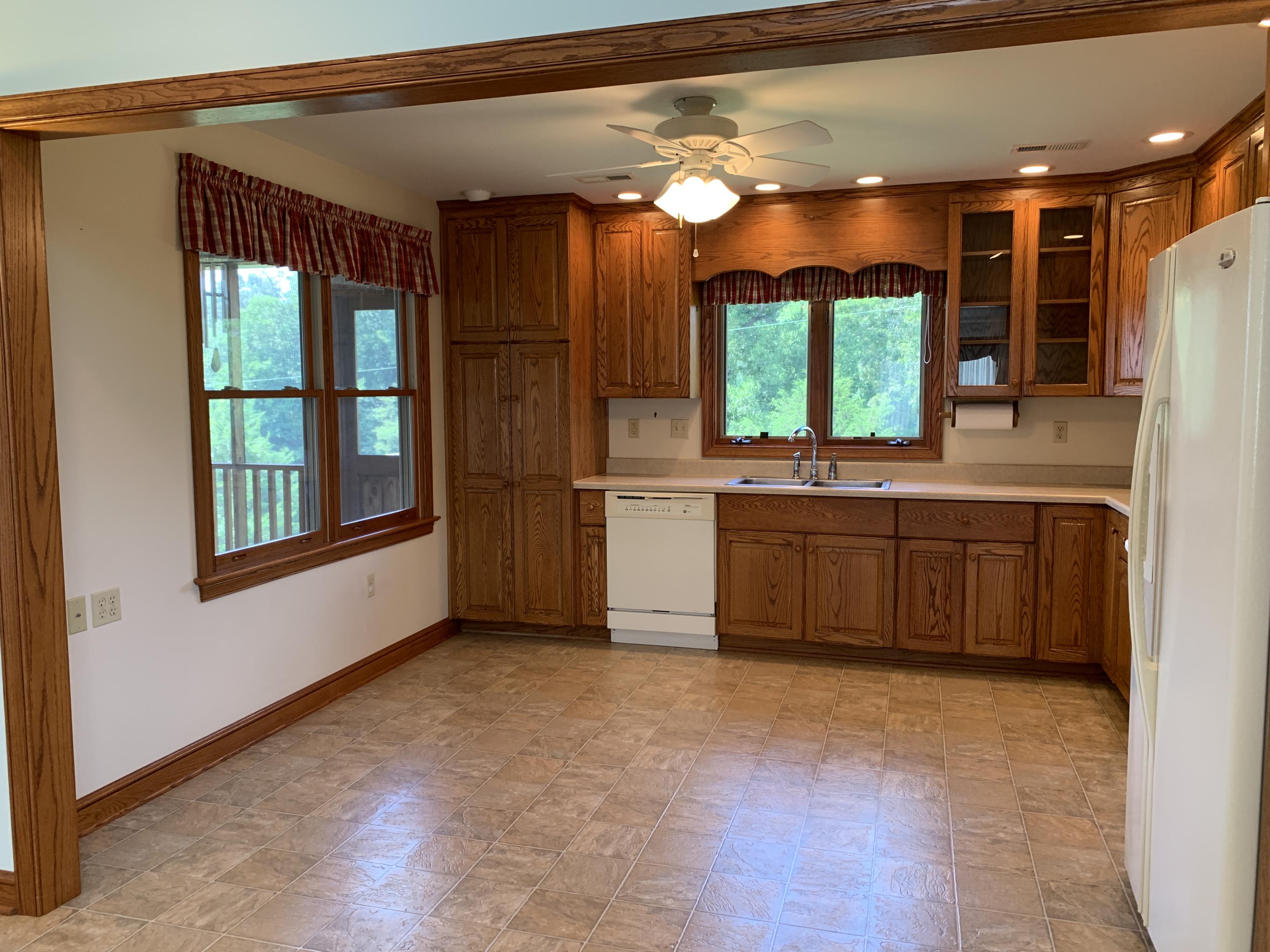 2335 Alean Road Wirtz, VA 24184 - Photo 69 of 101 63 Kitchen