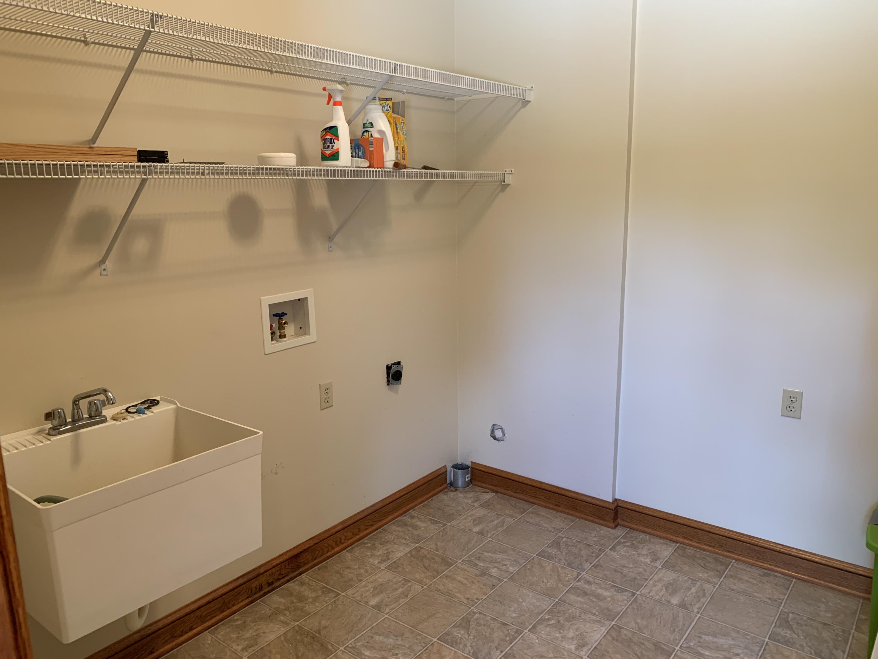 2335 Alean Road Wirtz, VA 24184 - Photo 74 of 101 68 Laundry