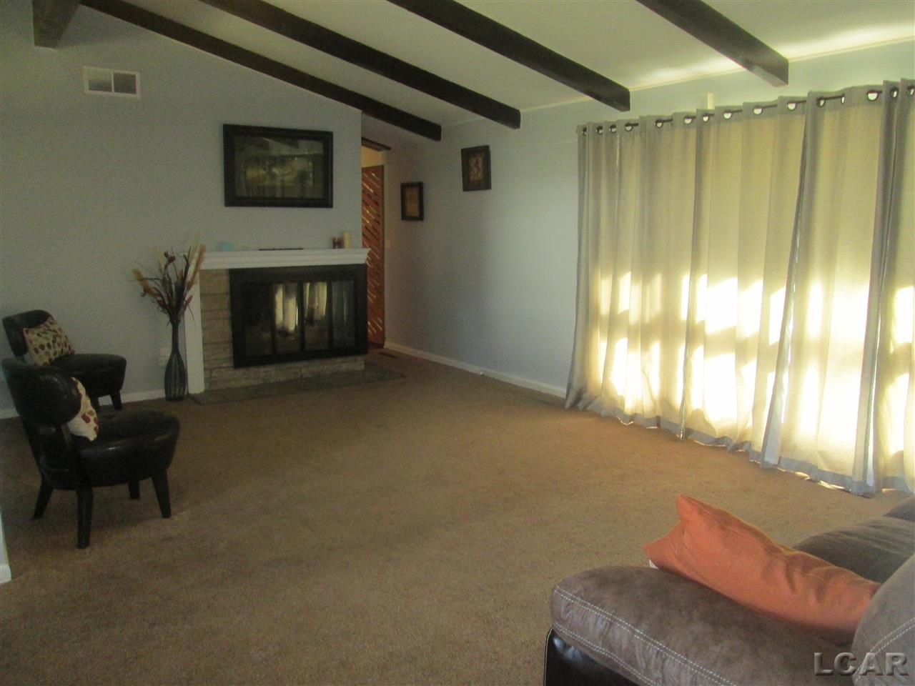 1241 East Oregon Road Adrian, MI 49221 - Photo 4 of 17 31280392-3.JPG