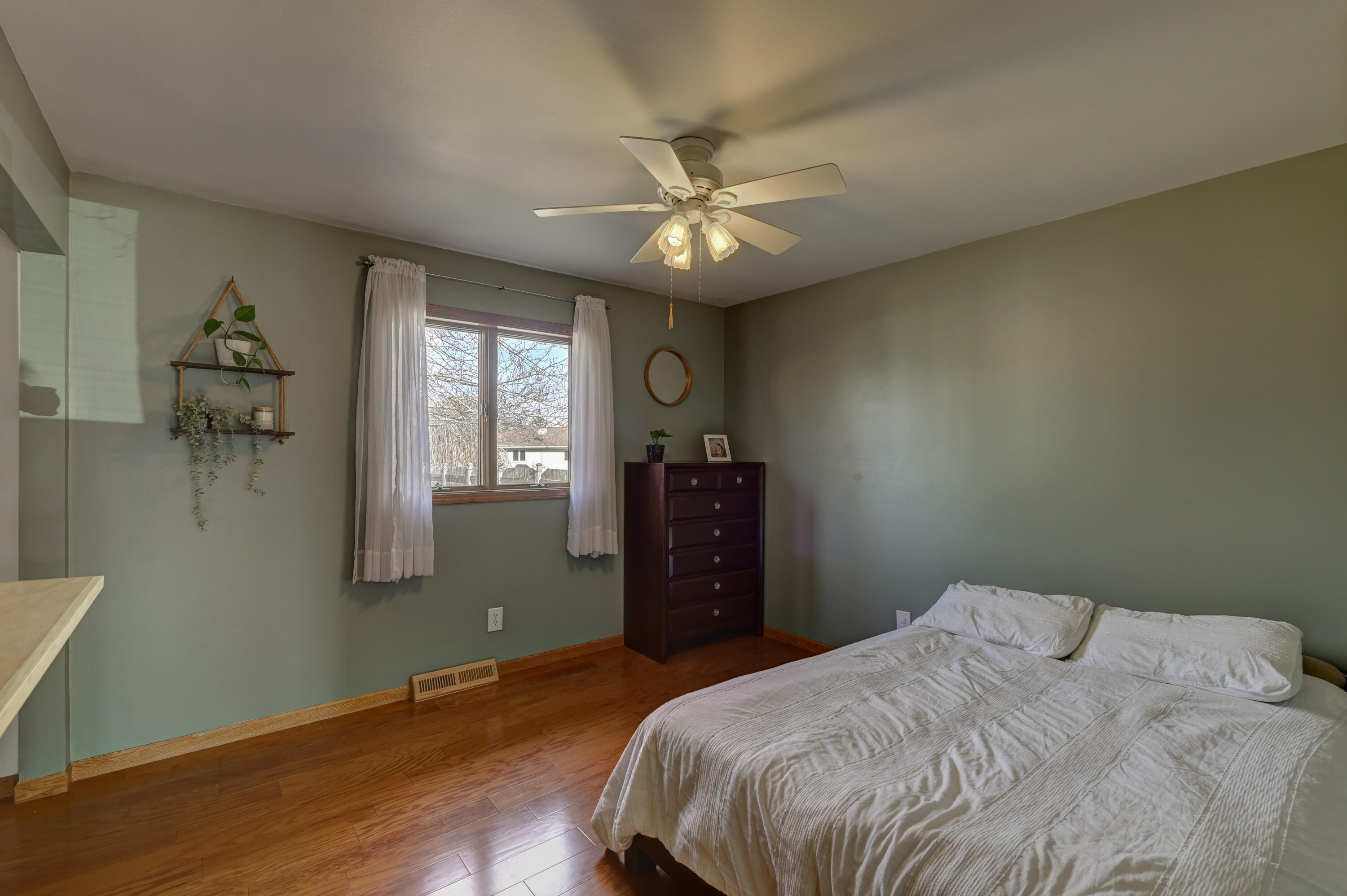 1001 Tomahawk Road Dyer, IN 46311 - Photo 13 of 27 3000x1996