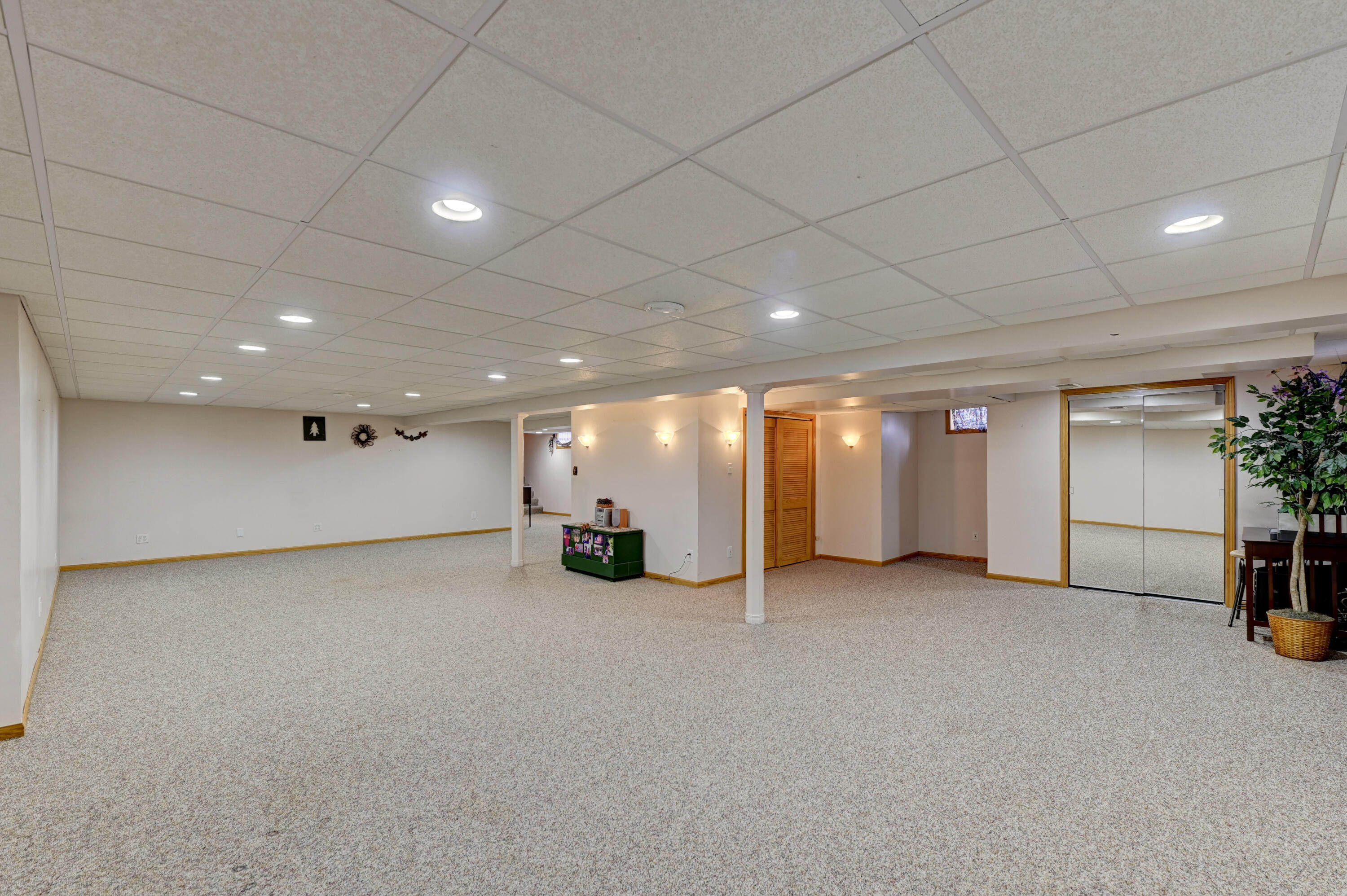 1001 Tomahawk Road Dyer, IN 46311 - Photo 17 of 27 3000x1996