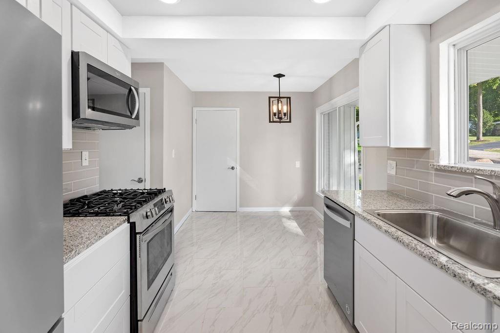 28403 Peppermill Road Farmington Hills, MI 48331 - Photo 25 of 26