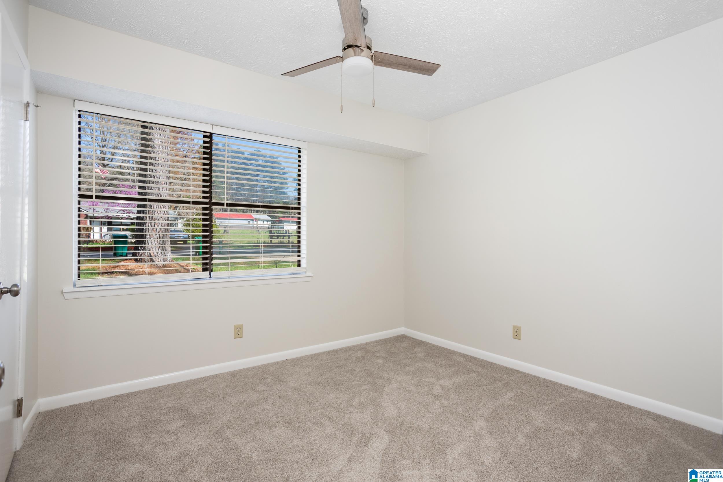 1502 Fillys Run Weaver, AL 36277 - Photo 16 of 32