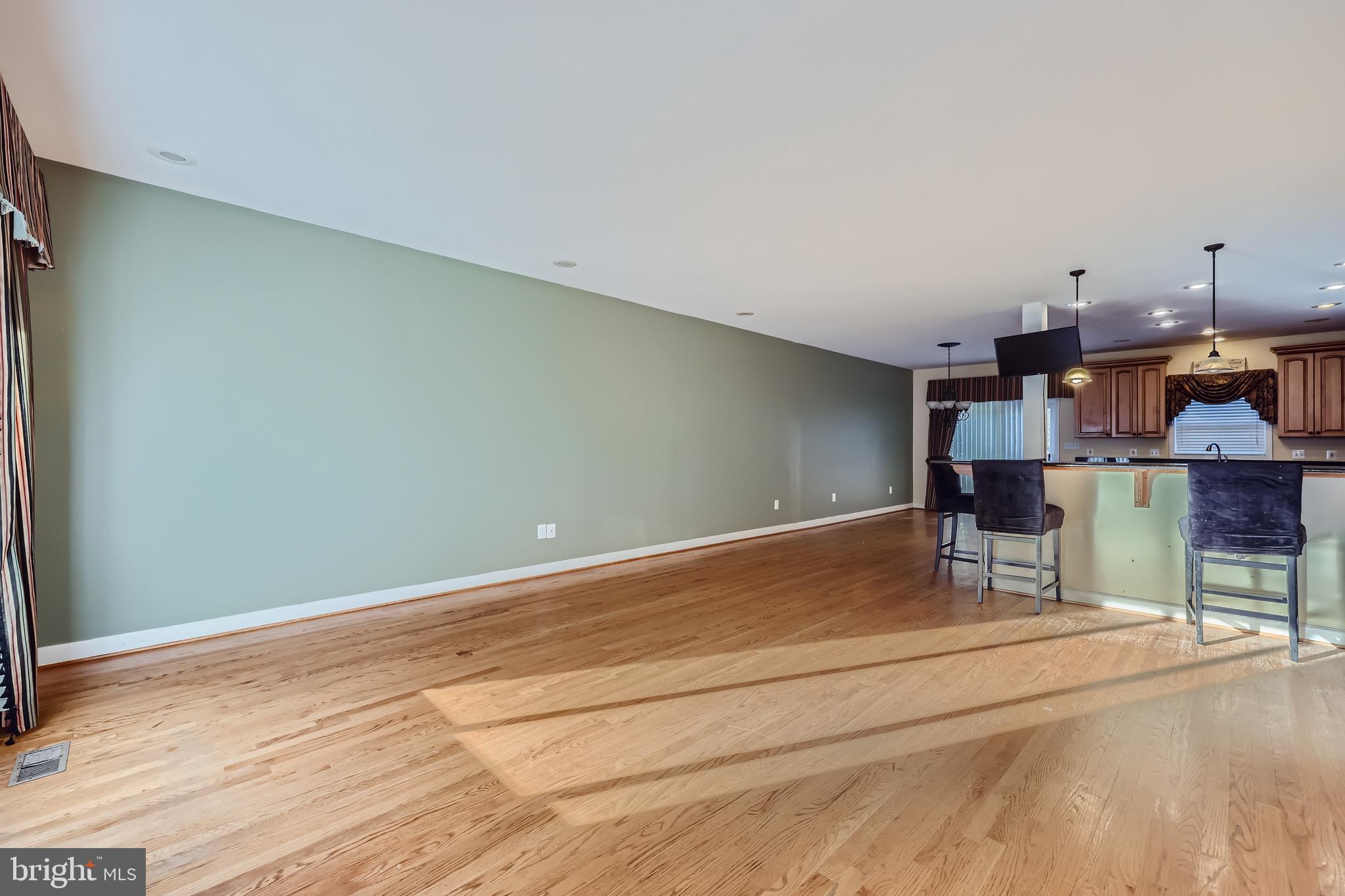 24 Box Circle Essex, MD 21221 - Photo 3 of 22