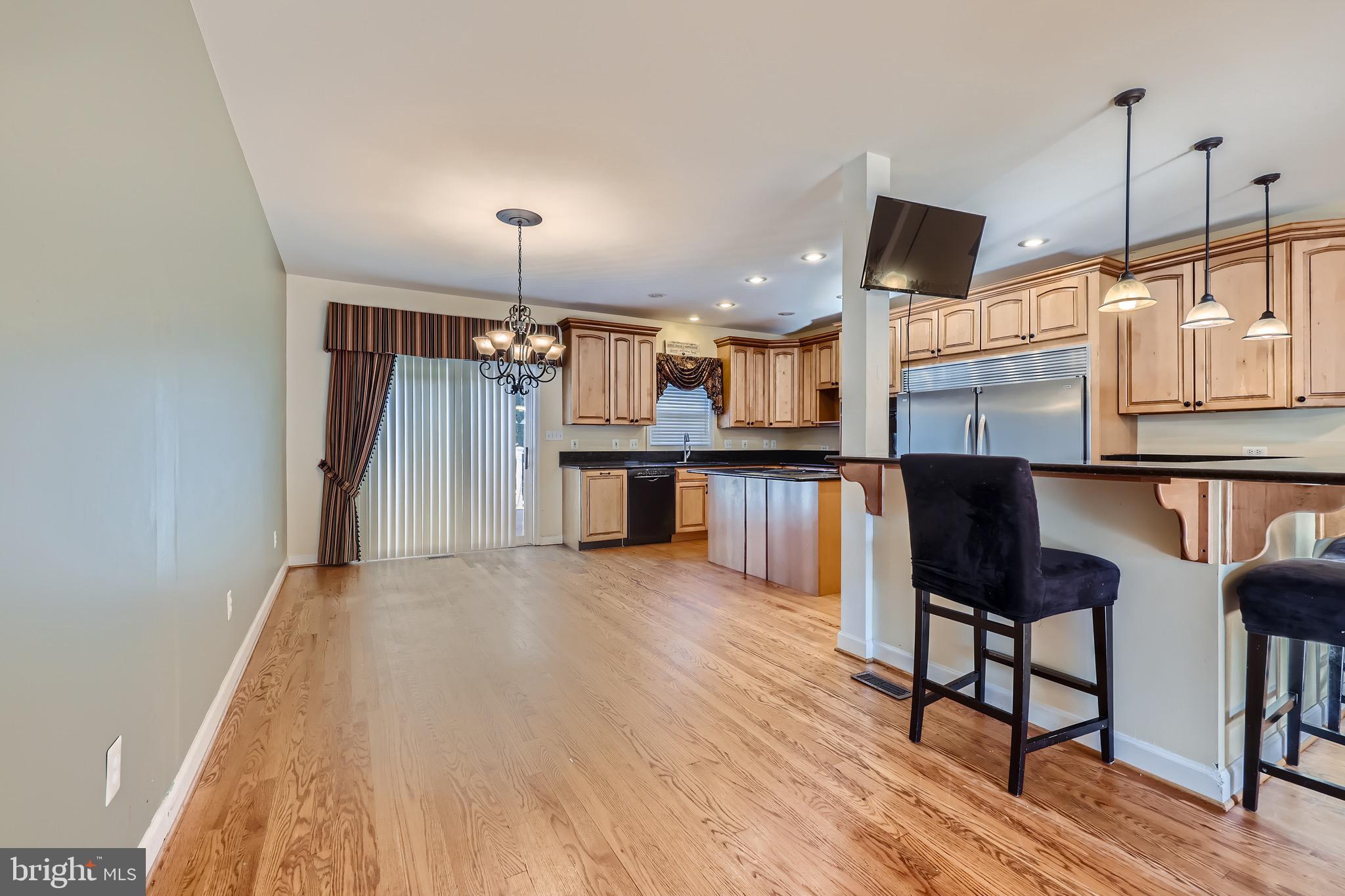 24 Box Circle Essex, MD 21221 - Photo 5 of 22