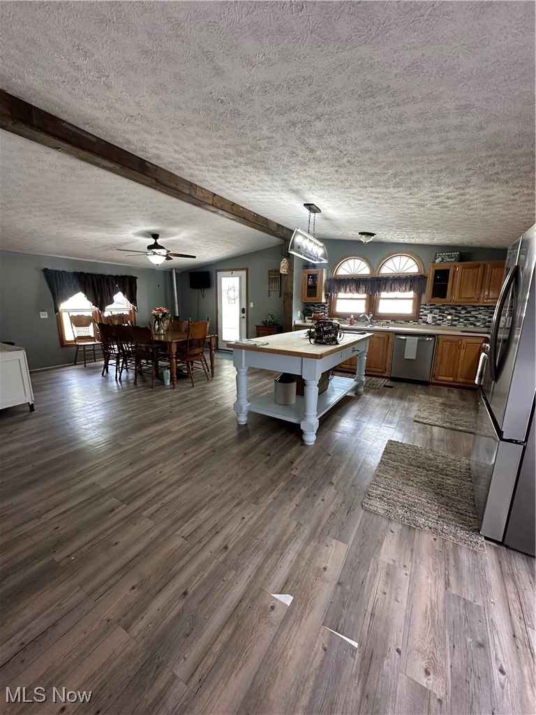 1367 Arner Road Chester, WV 26034 - Photo 6 of 17