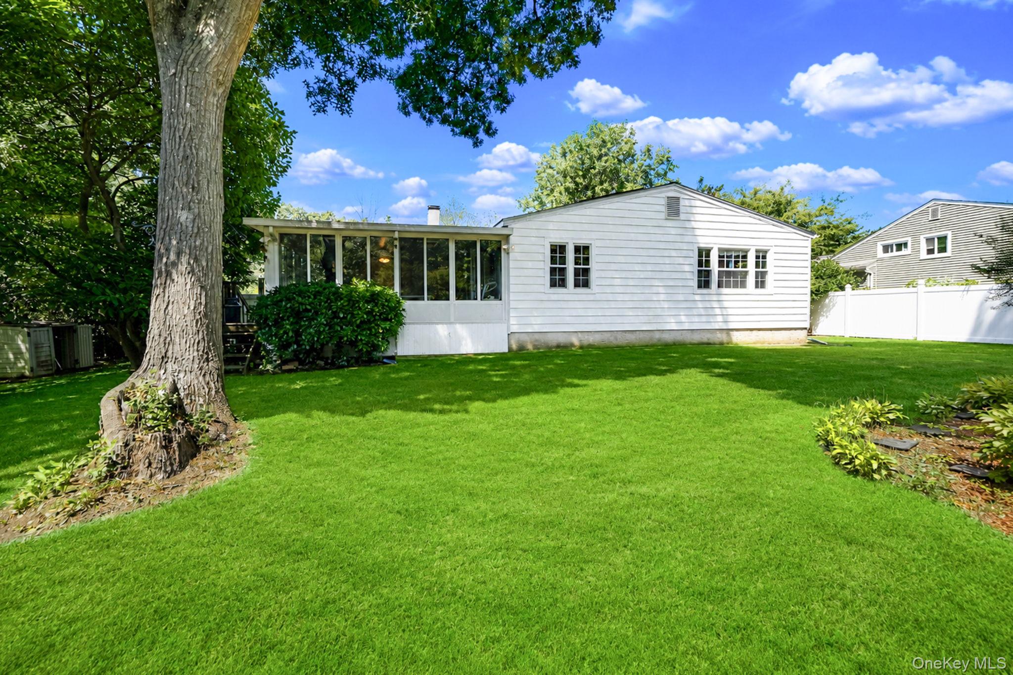 63 Otis Road Islip Terrace, NY 11752 - Photo 4 of 31