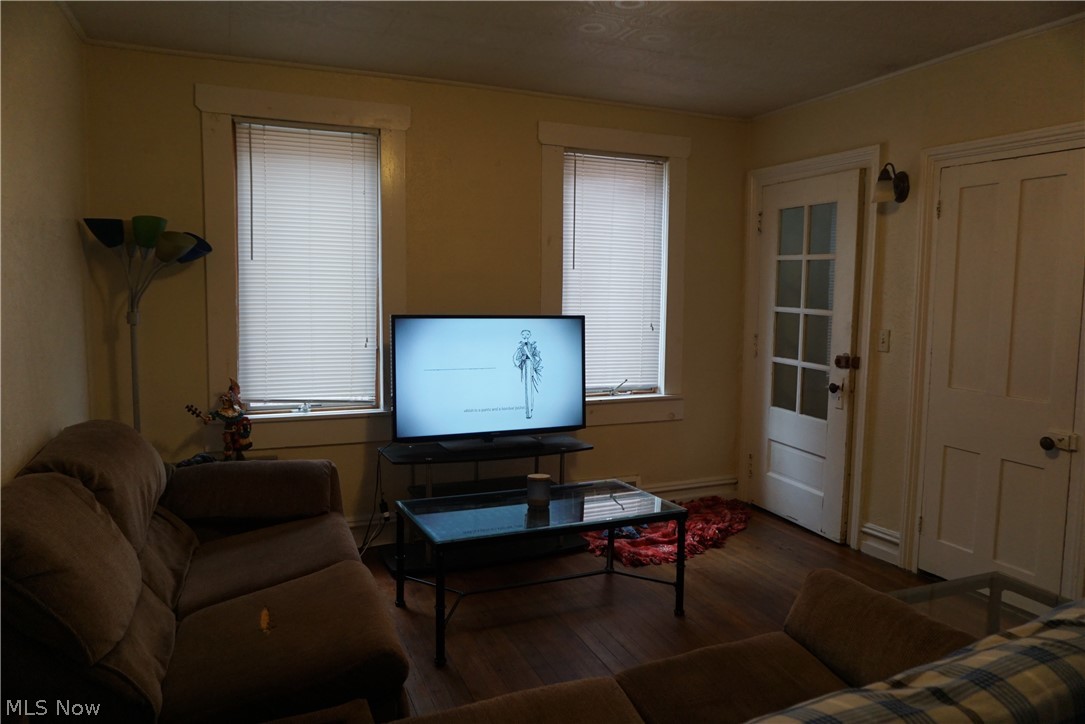 721 Literary Road Cleveland, OH 44113 - Photo 8 of 17 Gallery Image 8