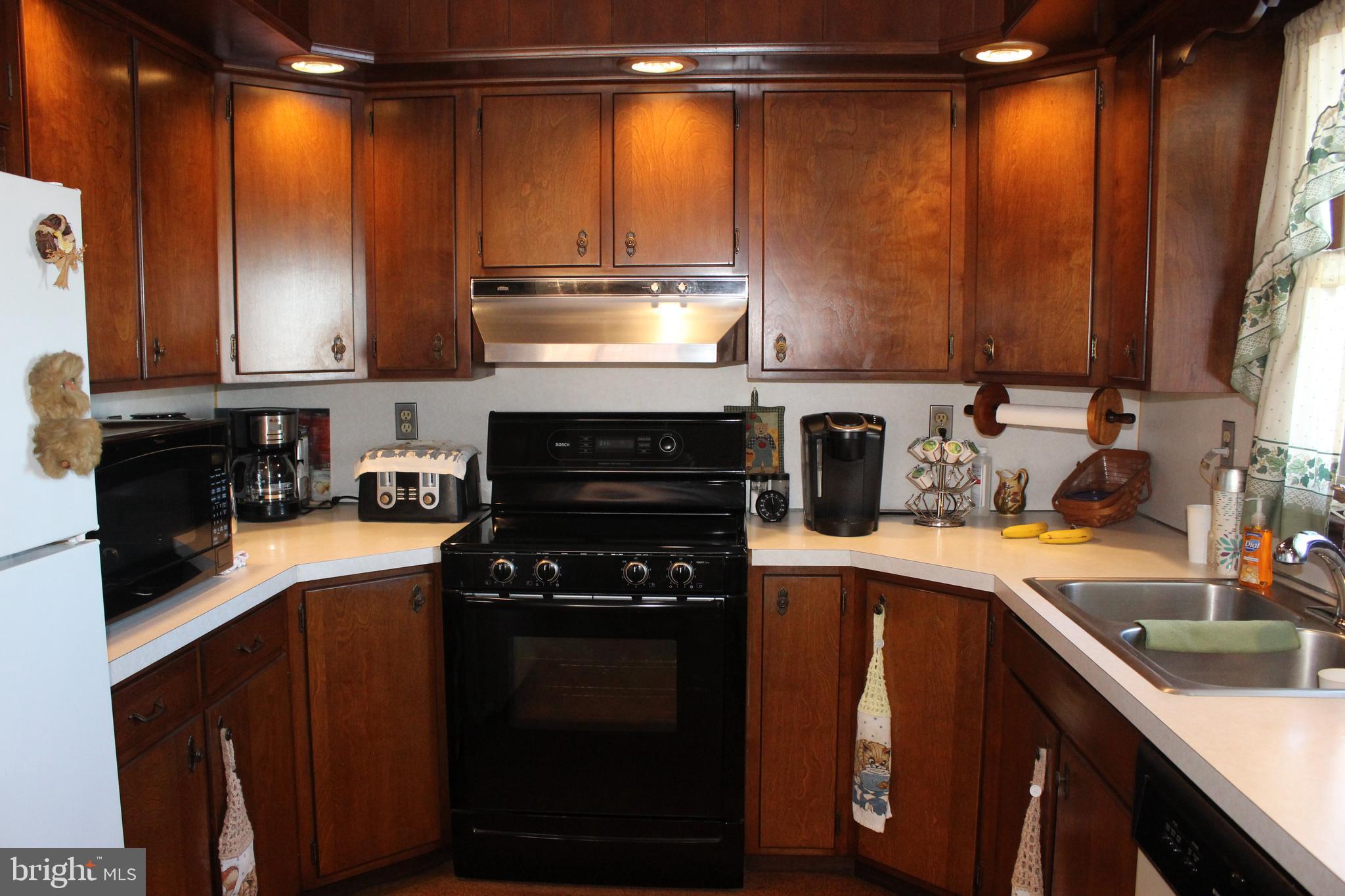 345 East Lexington Road Lititz, PA 17543 - Photo 6 of 41 Kitchen