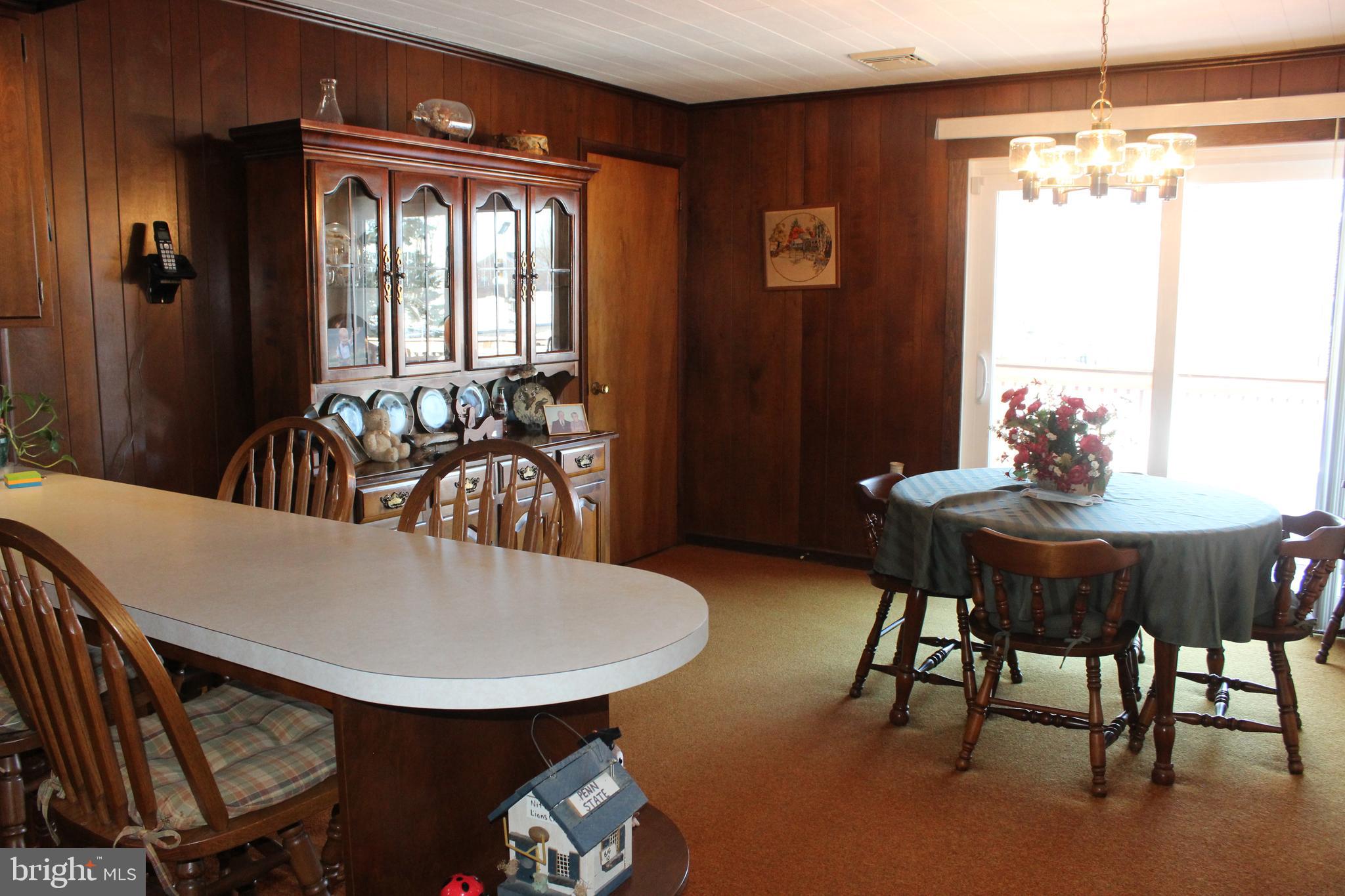 345 East Lexington Road Lititz, PA 17543 - Photo 9 of 41 Kitchen/Dining