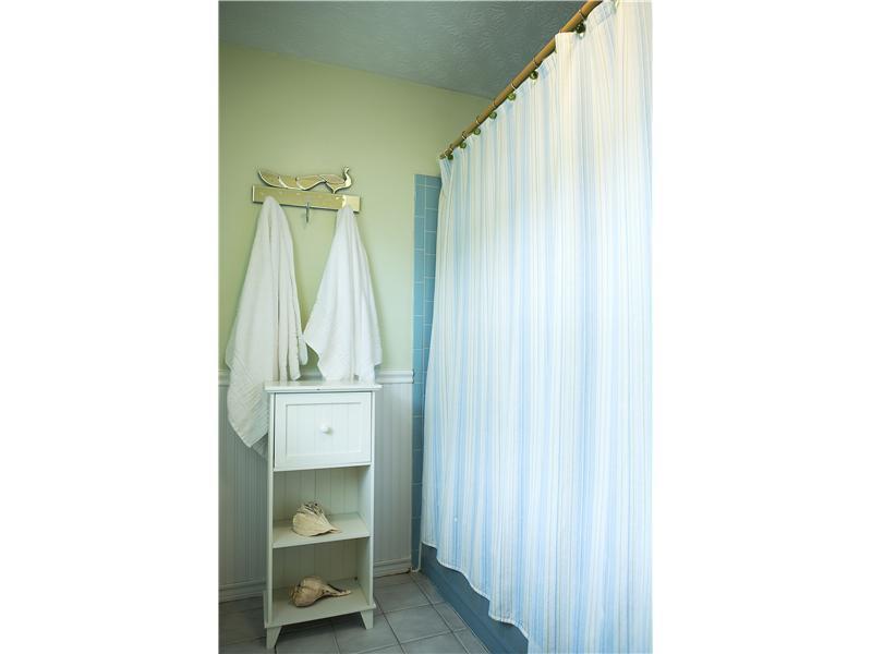 116 Old Gate Road Level Green, PA 15085 - Photo 19 of 25 Full Bath.
