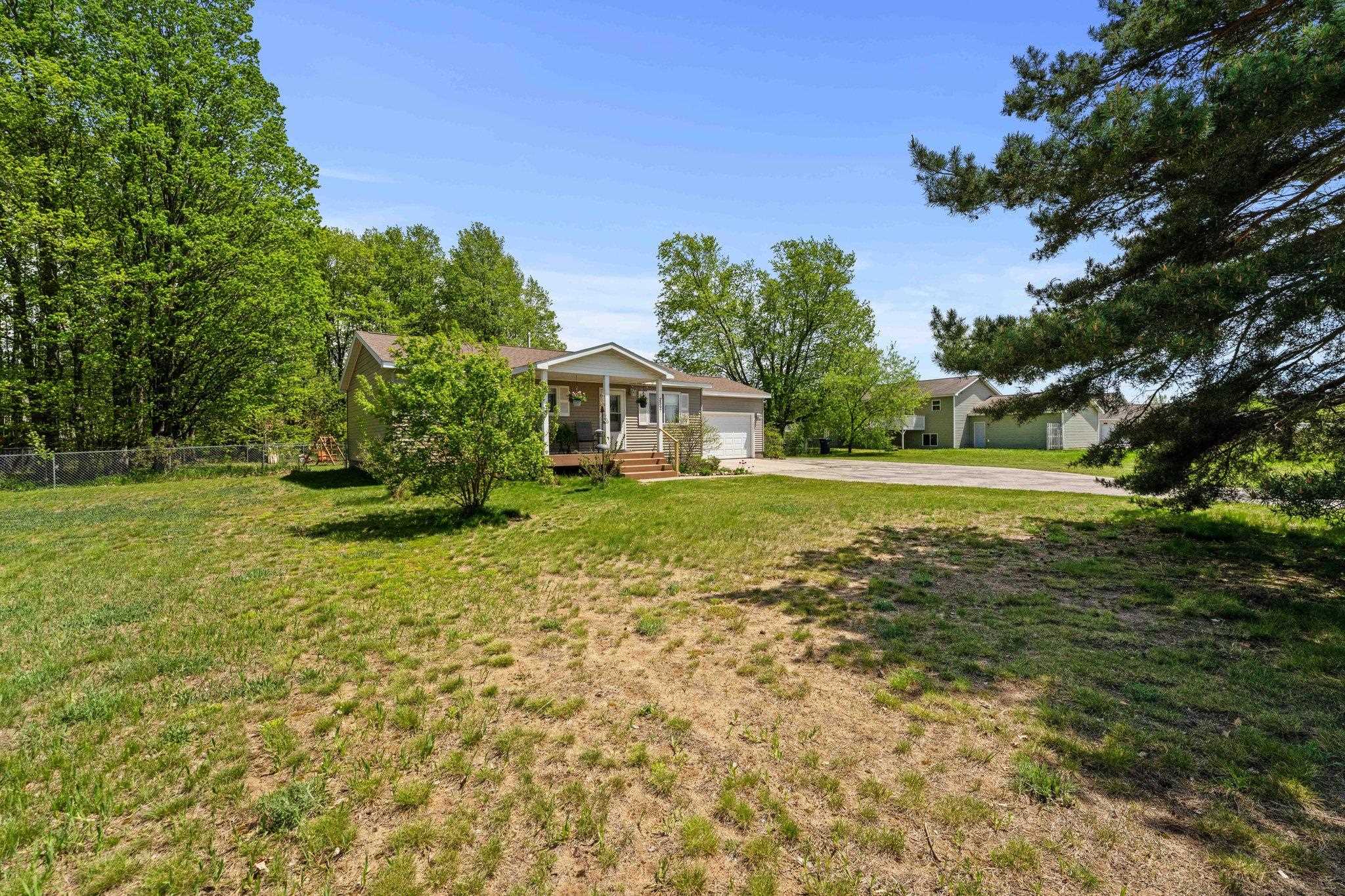 2397 Gary Road Traverse City, MI 49685 - Photo 19 of 37 1934928-eddfc07c-fc4e-4912-99de-a0ec7527a019.JPG