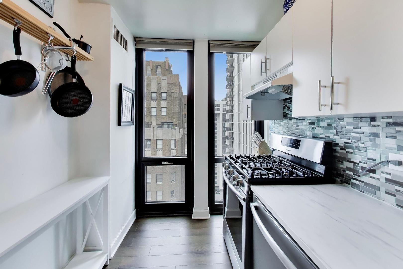 1 East Scott Street, Unit 1609 Chicago, IL 60610 - Photo 8 of 31