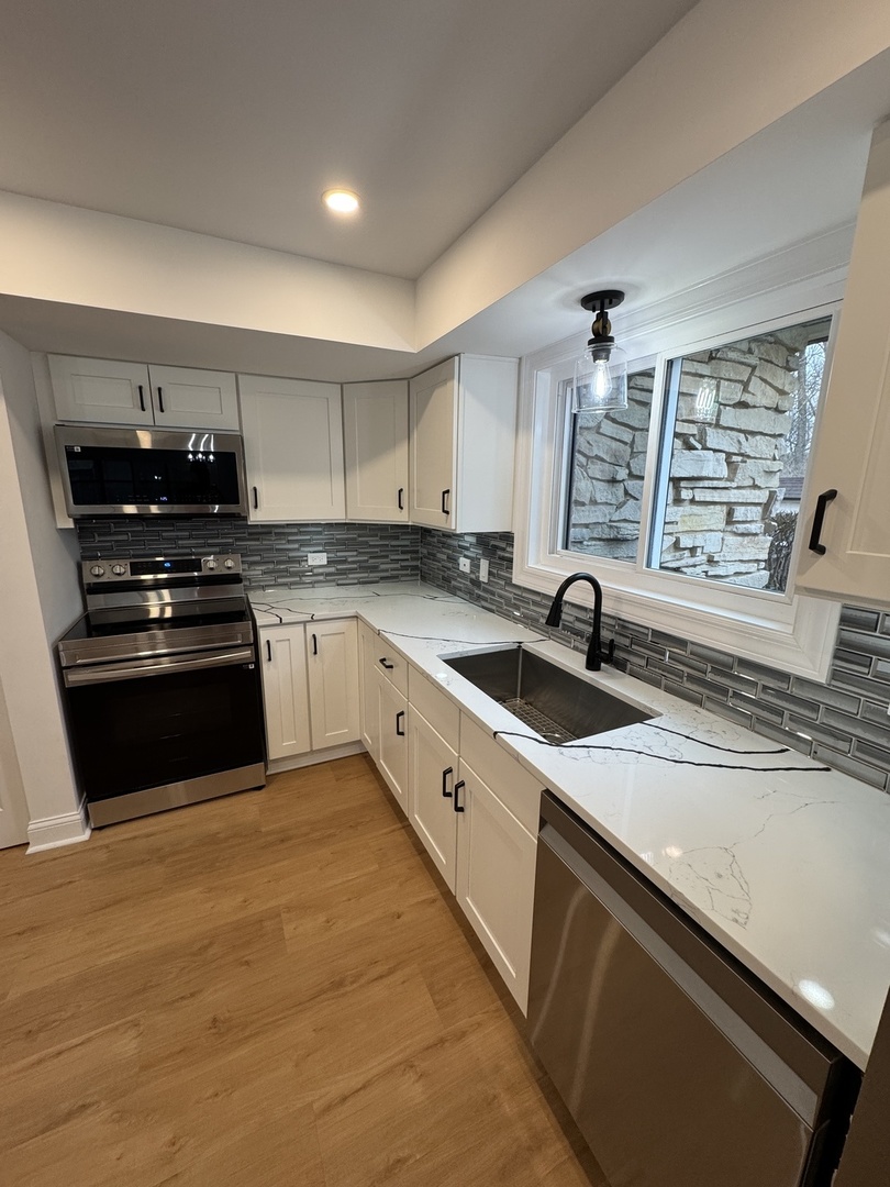 9170 S Road, Unit A Palos Hills, IL 60465 - Photo 2 of 25 Gallery Image 2