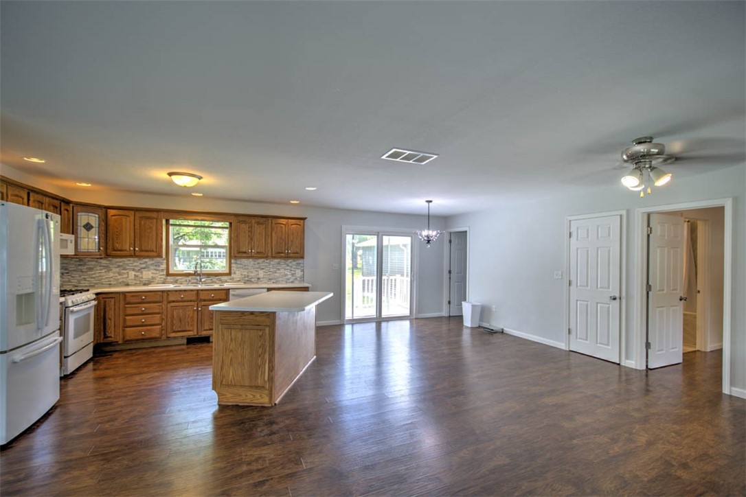 2609 French Drive Decatur, IL 62521 - Photo 12 of 33