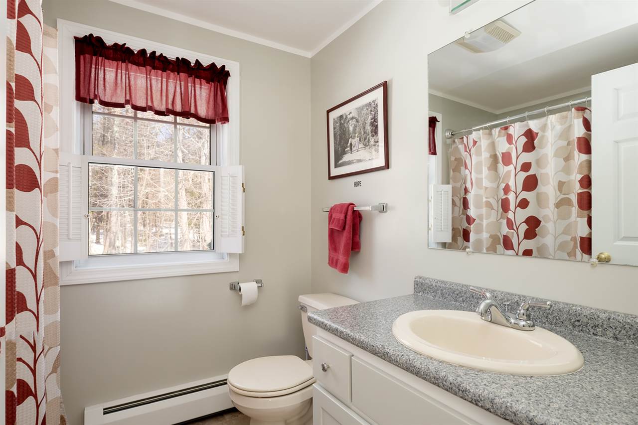 107 Chestnut Hill Road Farmington, NH 03835 - Photo 32 of 35
