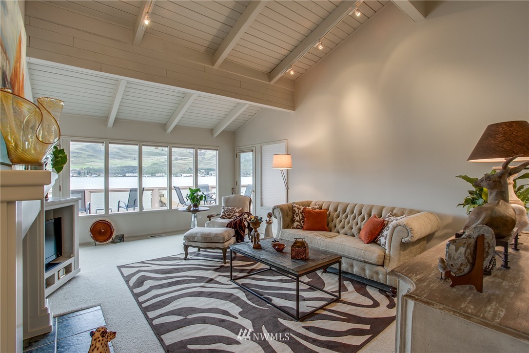 122 Spader Bay Road Chelan, WA 98816 - Photo 13 of 25 Gallery Image 13