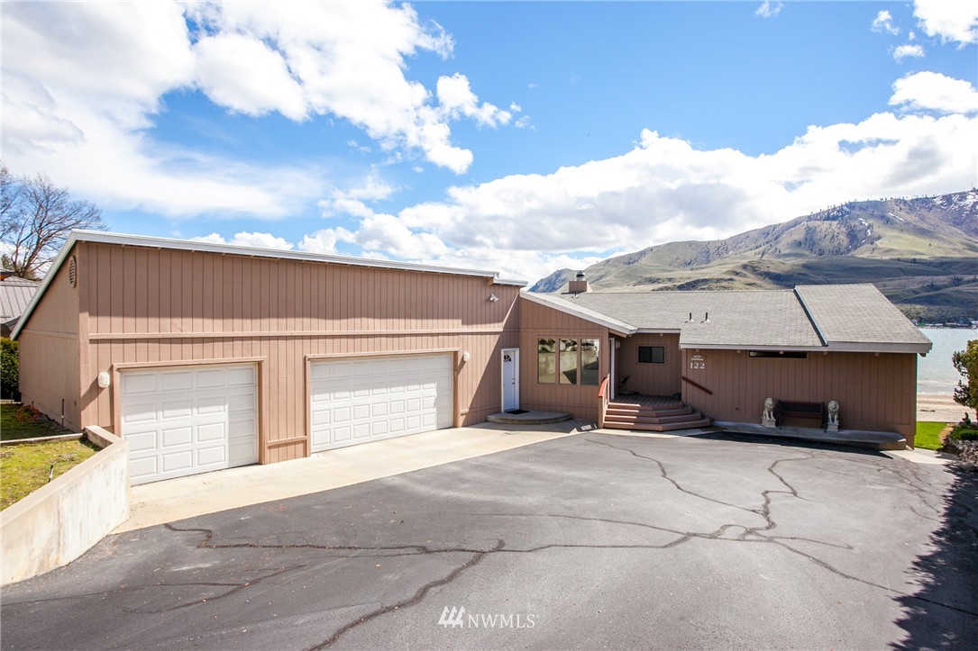 122 Spader Bay Road Chelan, WA 98816 - Photo 3 of 25 Gallery Image 3