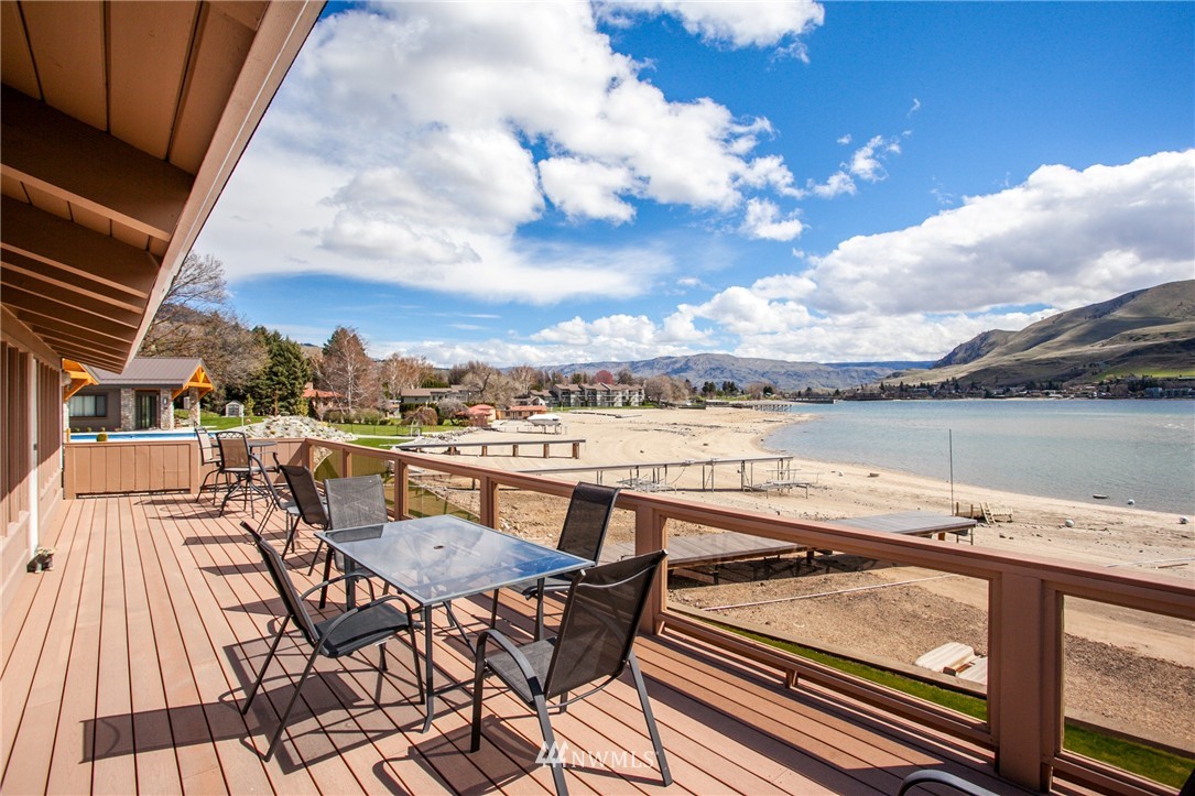 122 Spader Bay Road Chelan, WA 98816 - Photo 7 of 25 Gallery Image 7