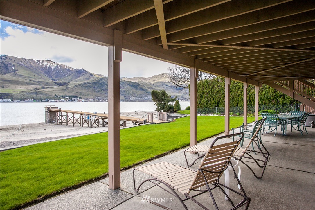 122 Spader Bay Road Chelan, WA 98816 - Photo 9 of 25 Gallery Image 9