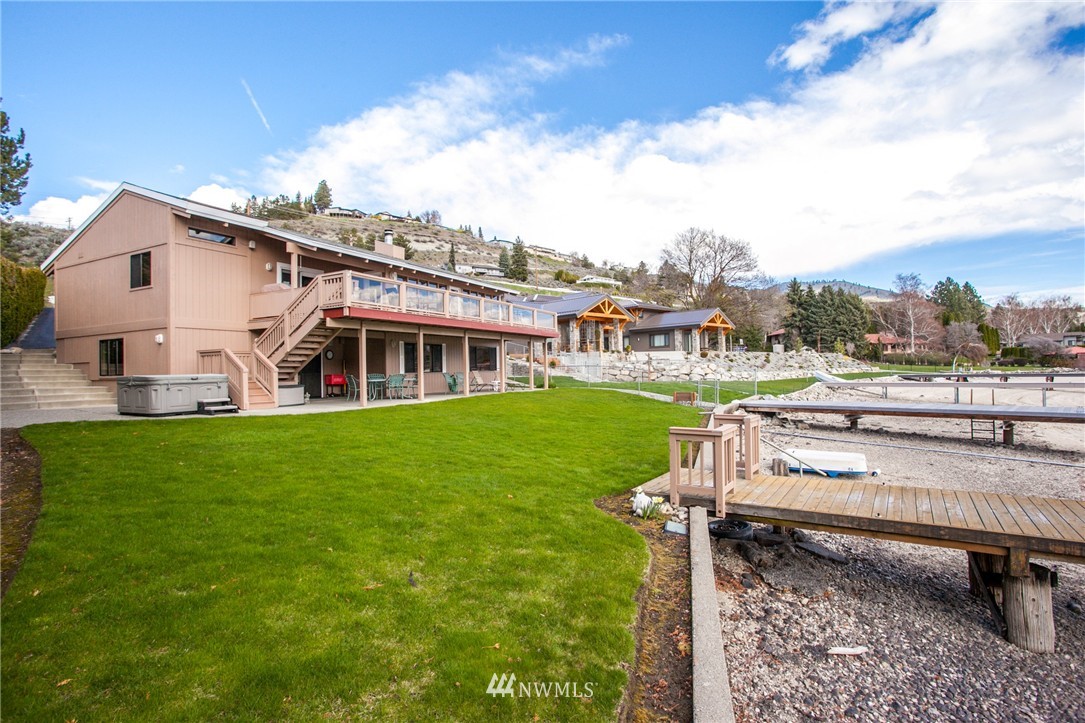 122 Spader Bay Road Chelan, WA 98816 - Photo 10 of 25 Gallery Image 10