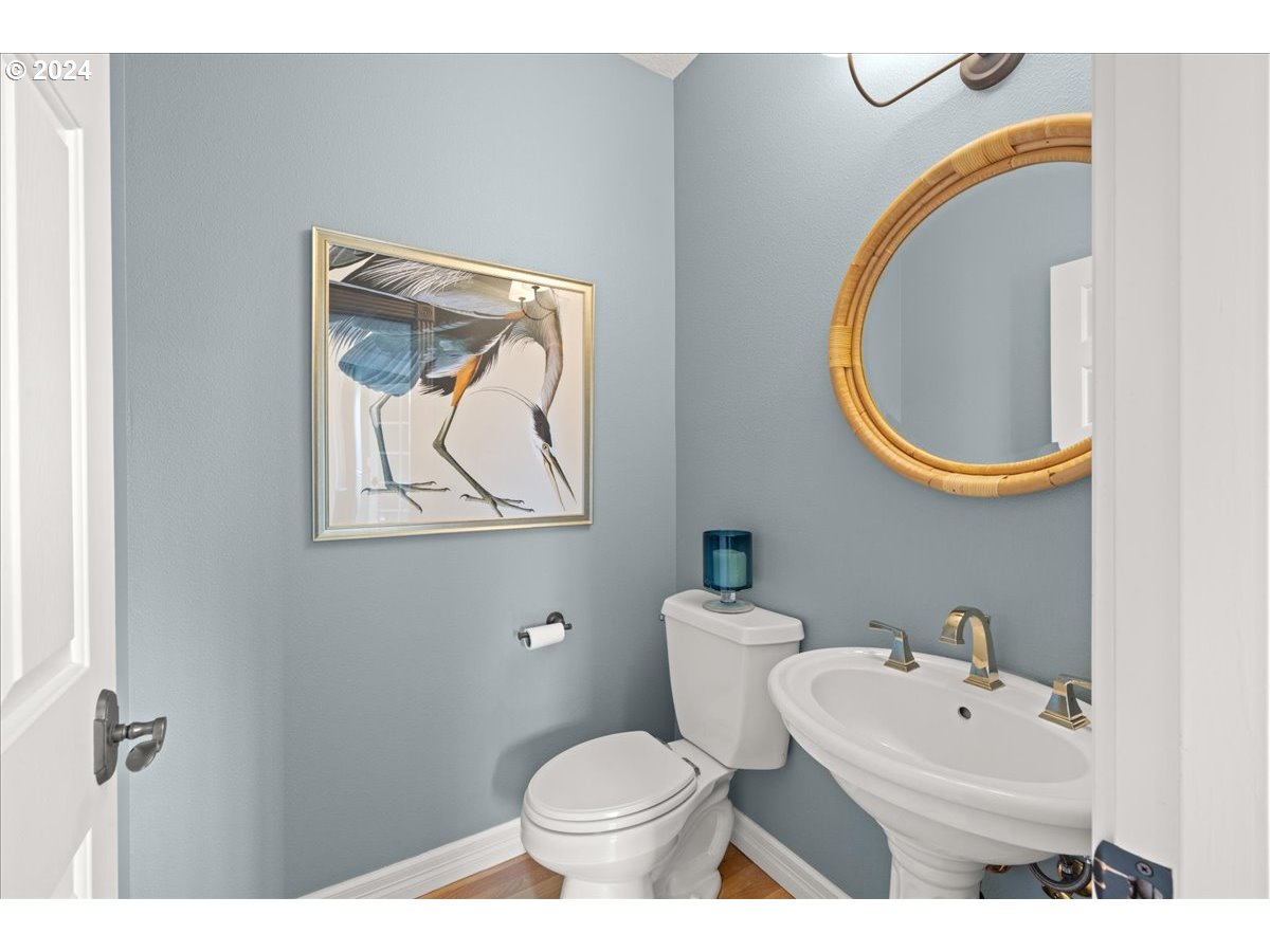 11903 Southwest Aspen Ridge Drive Portland, OR 97224 - Photo 17 of 33 Gallery Image 17