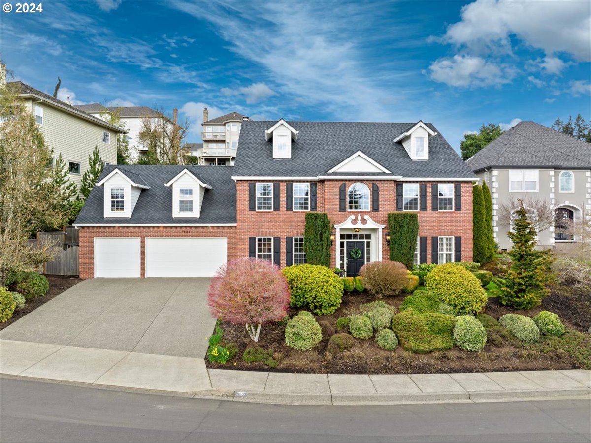 11903 Southwest Aspen Ridge Drive Portland, OR 97224 - Photo 2 of 33 Gallery Image 2