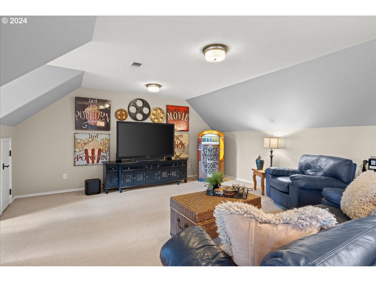 11903 Southwest Aspen Ridge Drive Portland, OR 97224 - Photo 28 of 33 Gallery Image 28