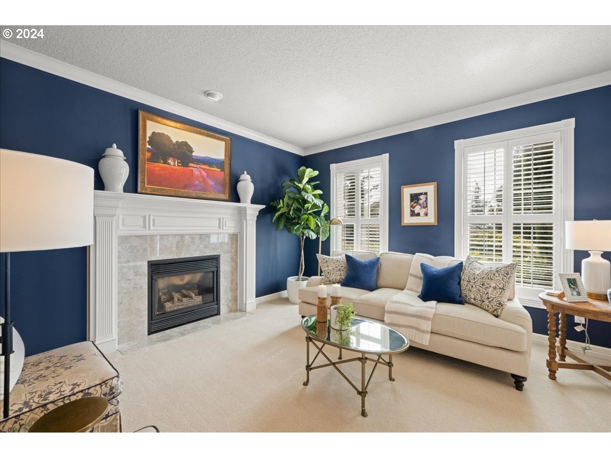11903 Southwest Aspen Ridge Drive Portland, OR 97224 - Photo 6 of 33 Gallery Image 6