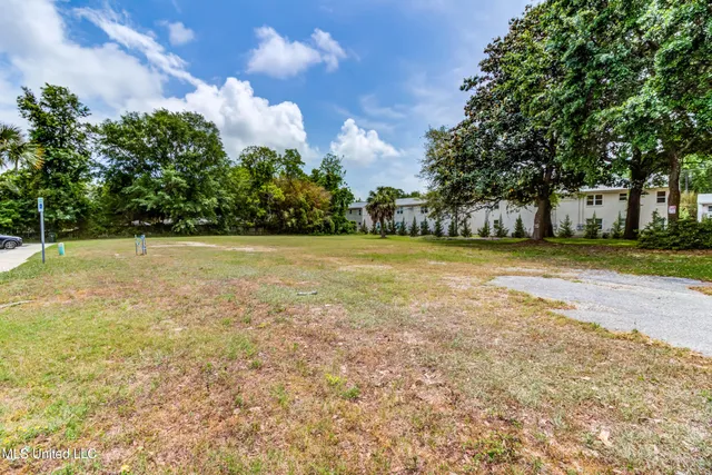 $749,000 | 516 Porter Avenue, Ocean Springs, MS 39564