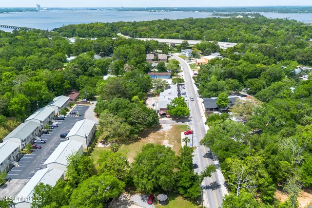 $749,000 | 516 Porter Avenue, Ocean Springs, MS 39564