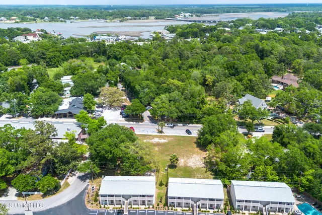 $749,000 | 516 Porter Avenue, Ocean Springs, MS 39564