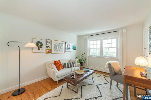 $899,000 | 9 Windermere Road, Montclair, NJ 07043