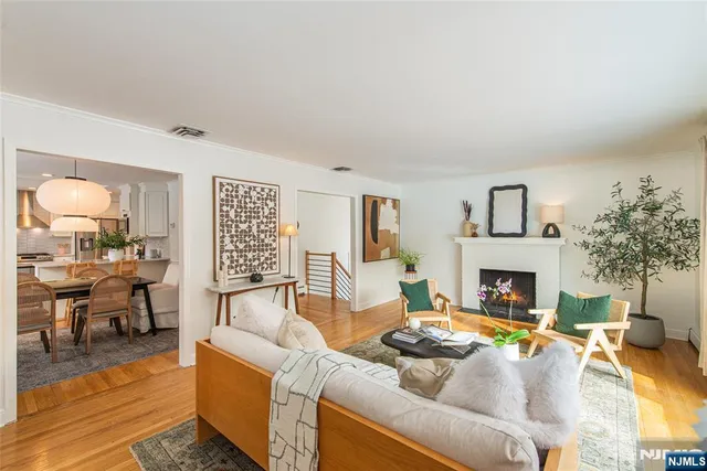 $899,000 | 9 Windermere Road, Montclair, NJ 07043