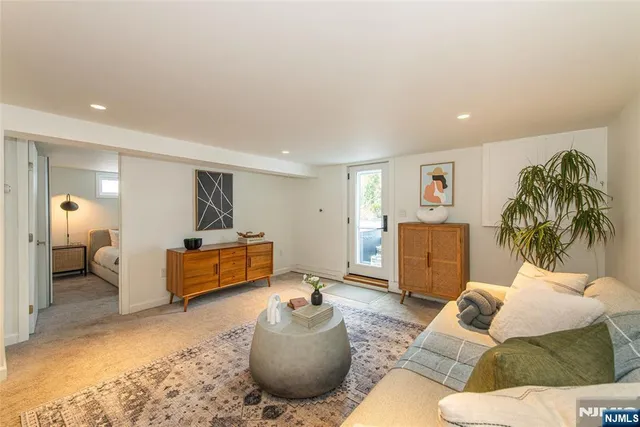 $899,000 | 9 Windermere Road, Montclair, NJ 07043